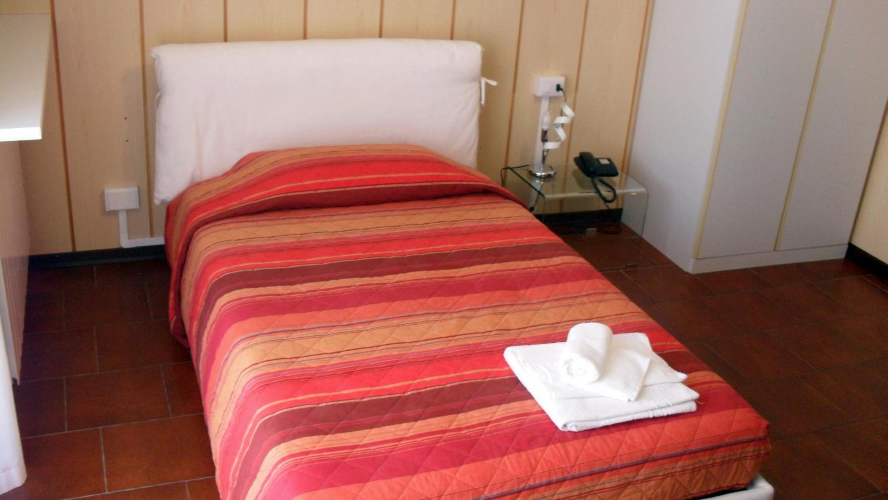 Single Room photo 3