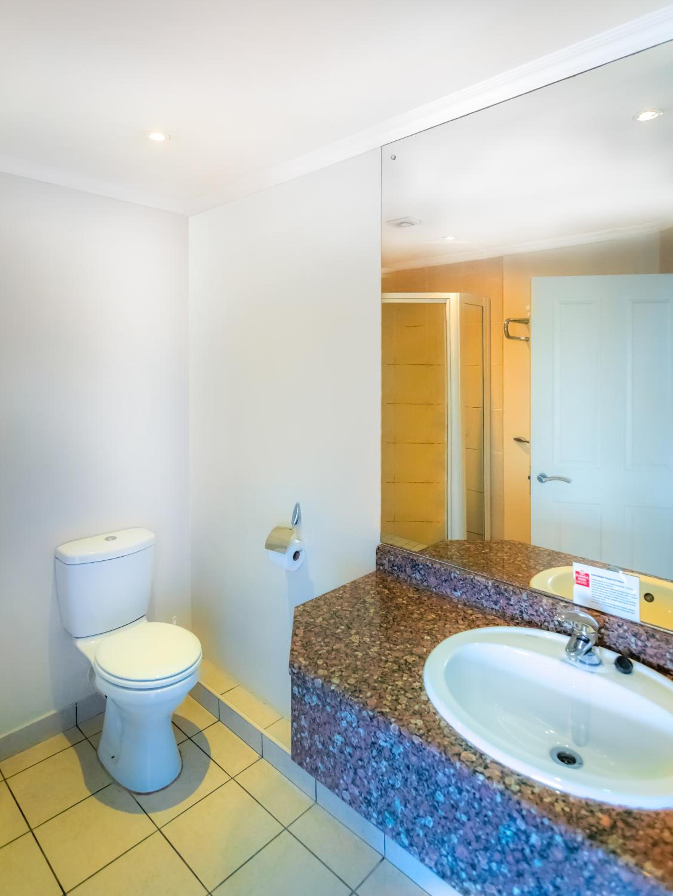 Double or Twin Room - Photo 14