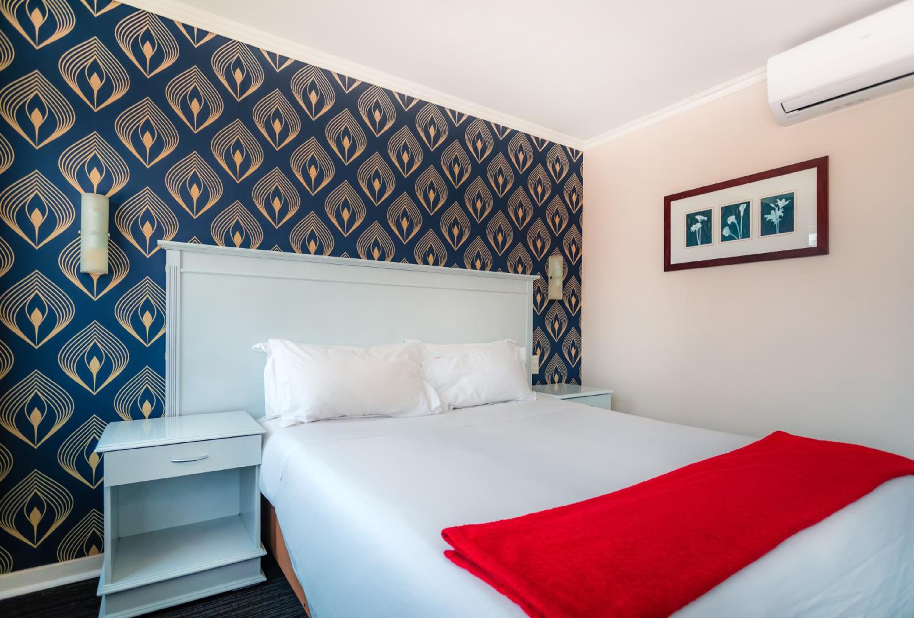 Double or Twin Room - Photo 8