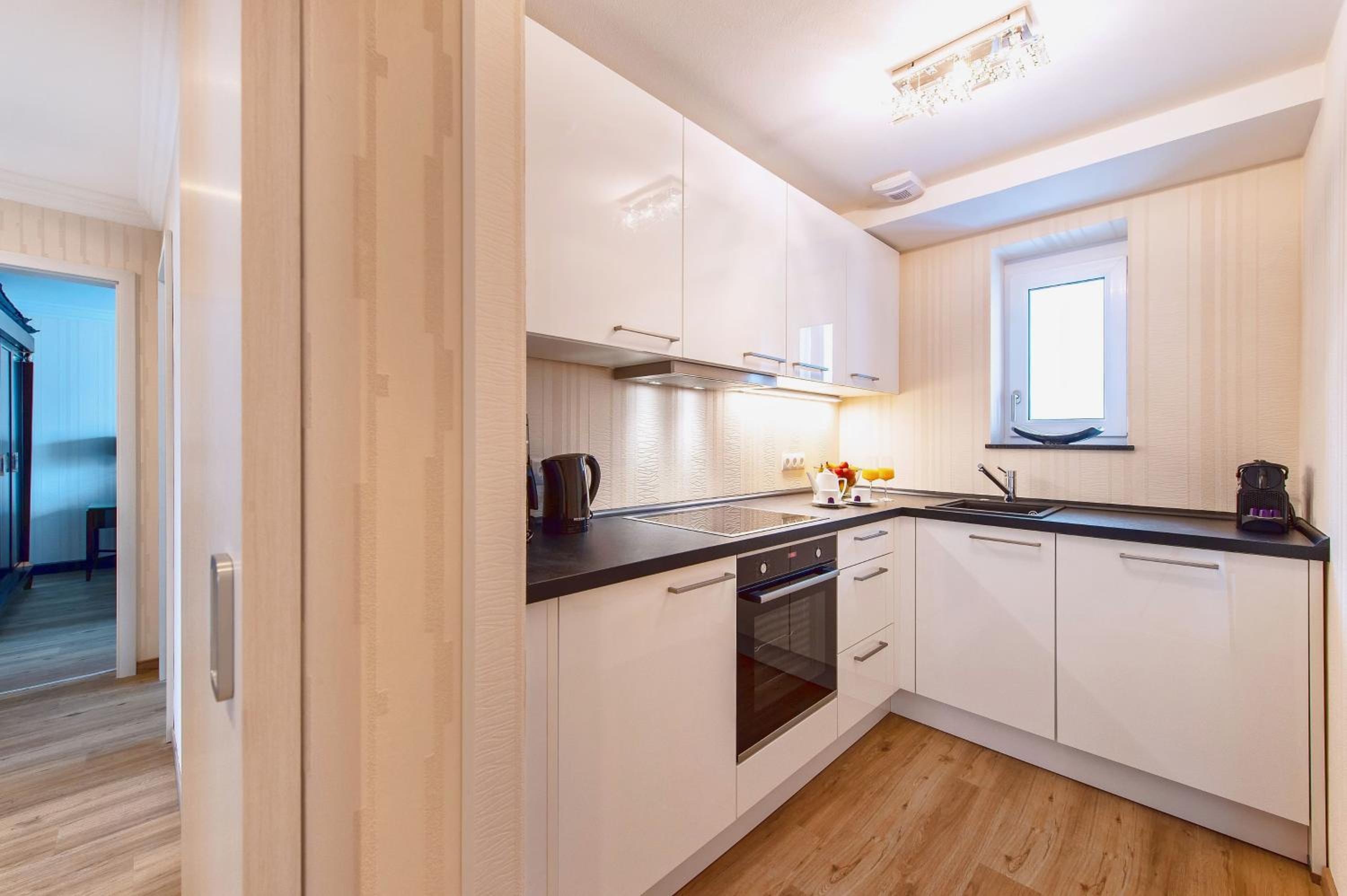 Apartment with Street View photo 2