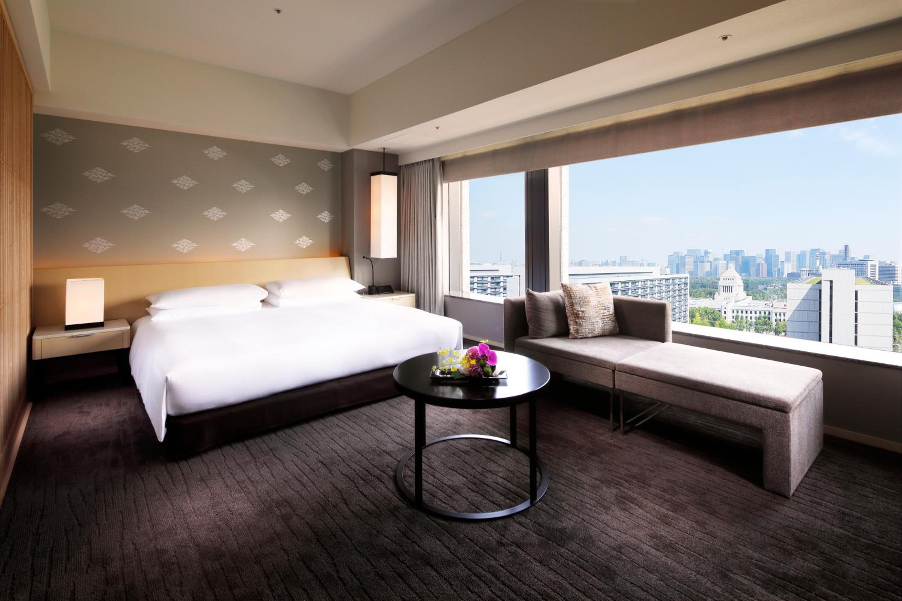 Deluxe King Room - Non-Smoking