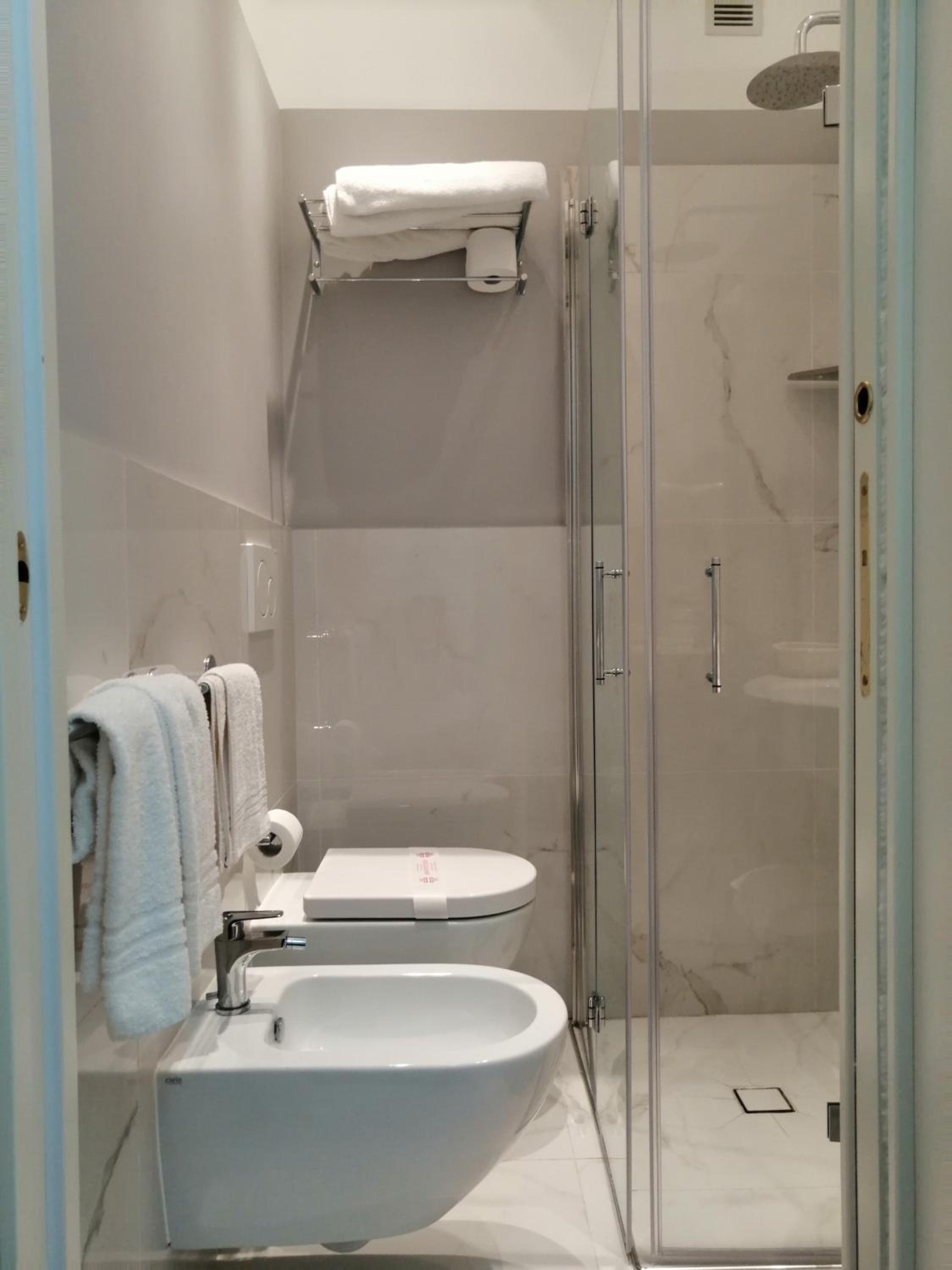 Basic Double Room - Photo 5