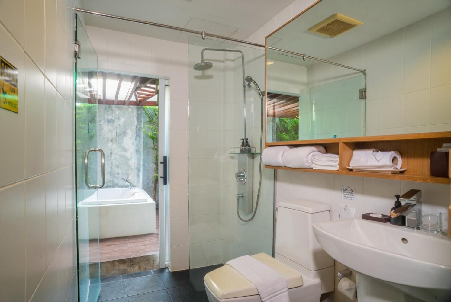 Private Jacuzzi Villa - Twin photo 2