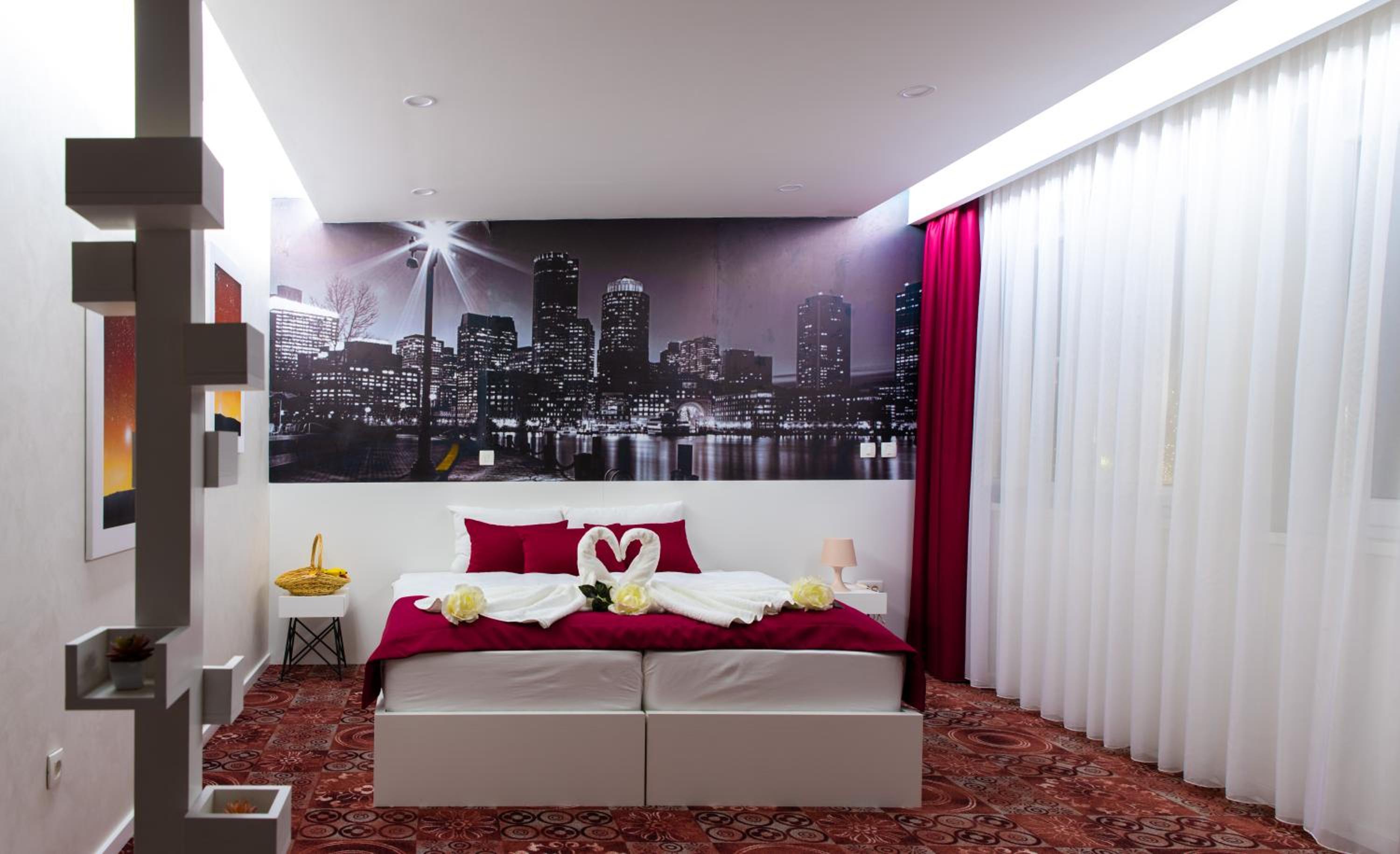 Deluxe Double or Twin Room