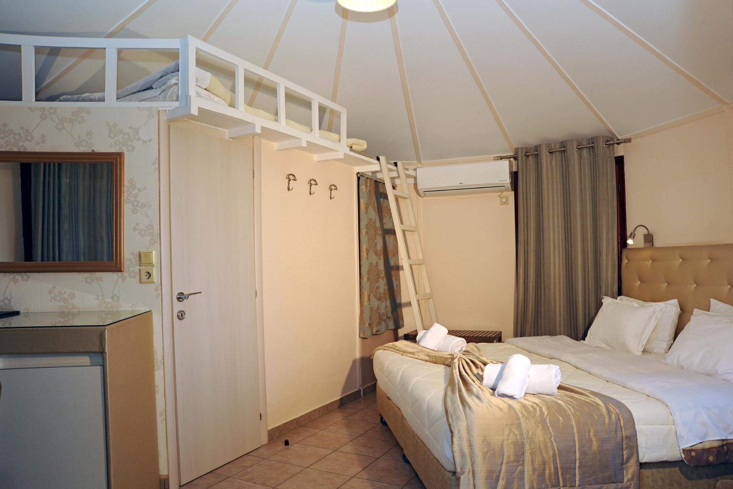 Bungalow photo 1