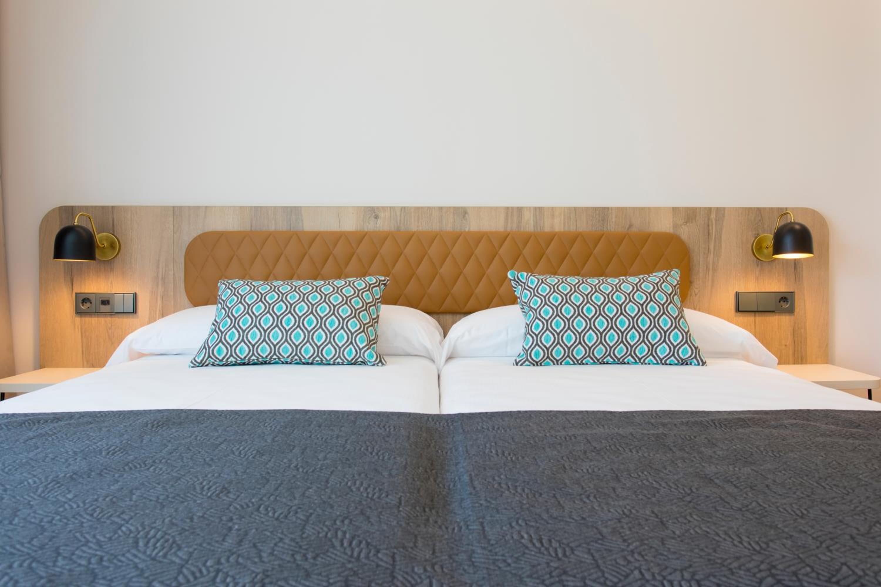 Junior Suite with Balcony - Photo 1