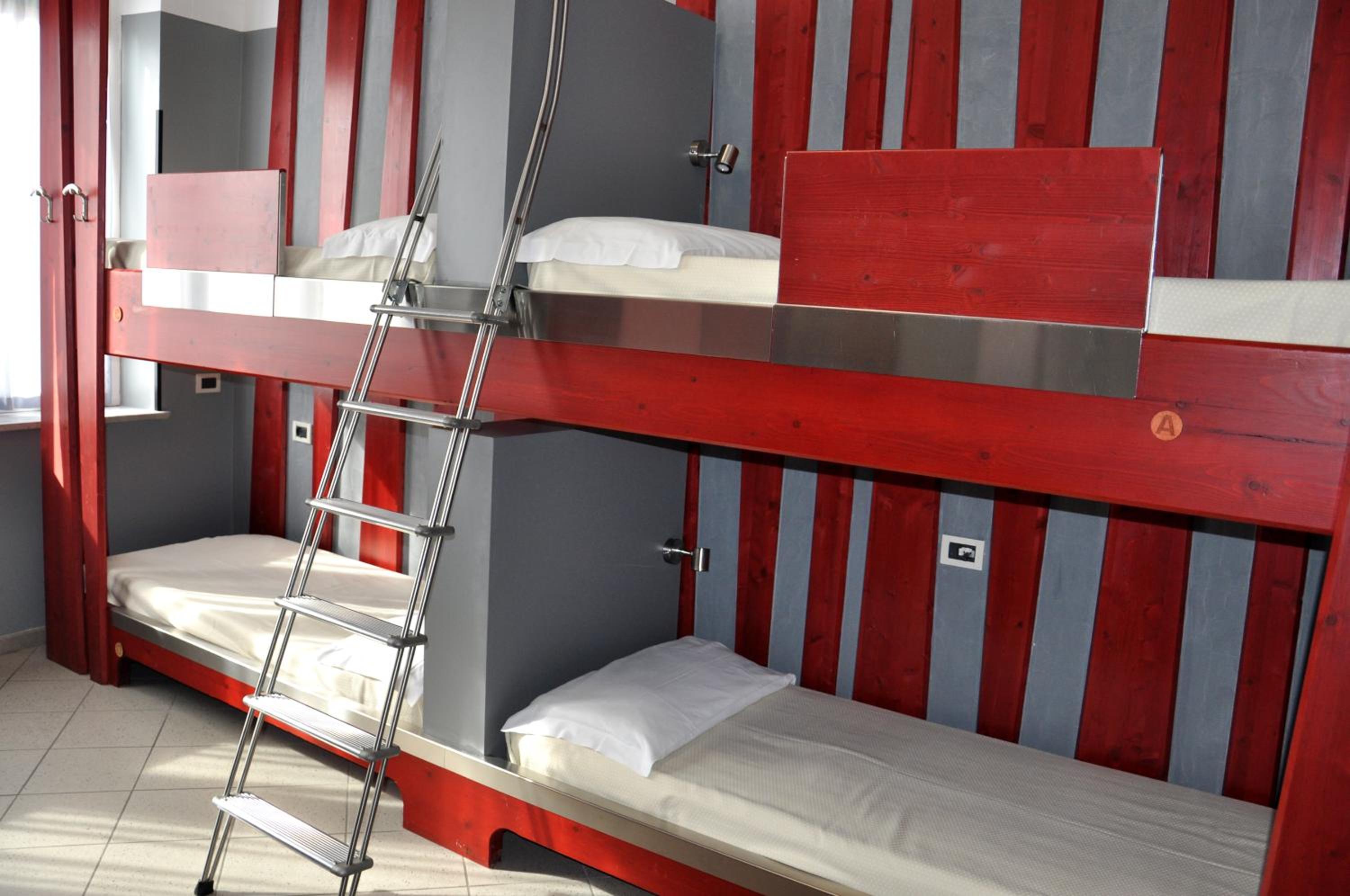Single Bed In Female Dormitory Room With External Bathroom photo 3