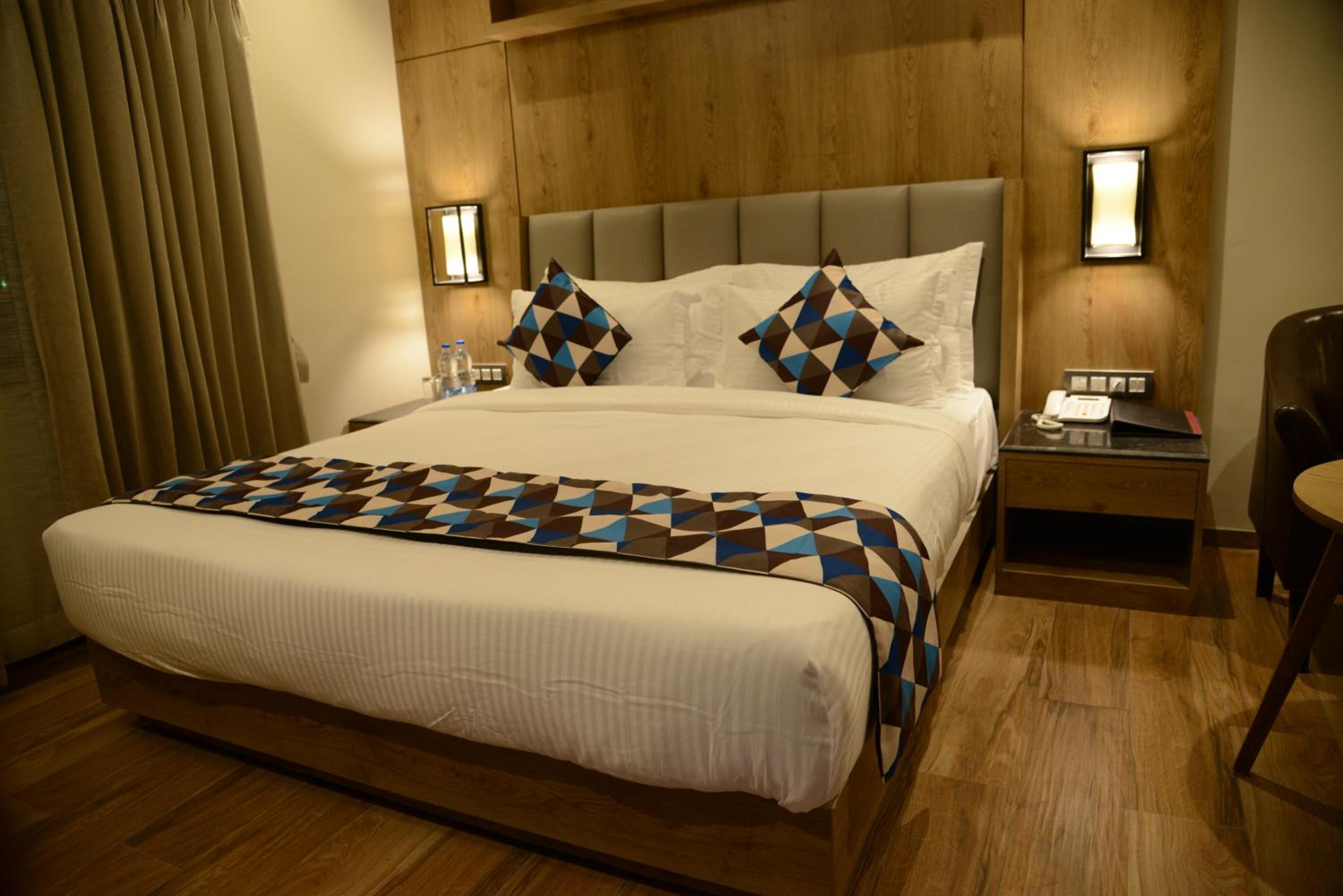 Deluxe Room - Photo 1