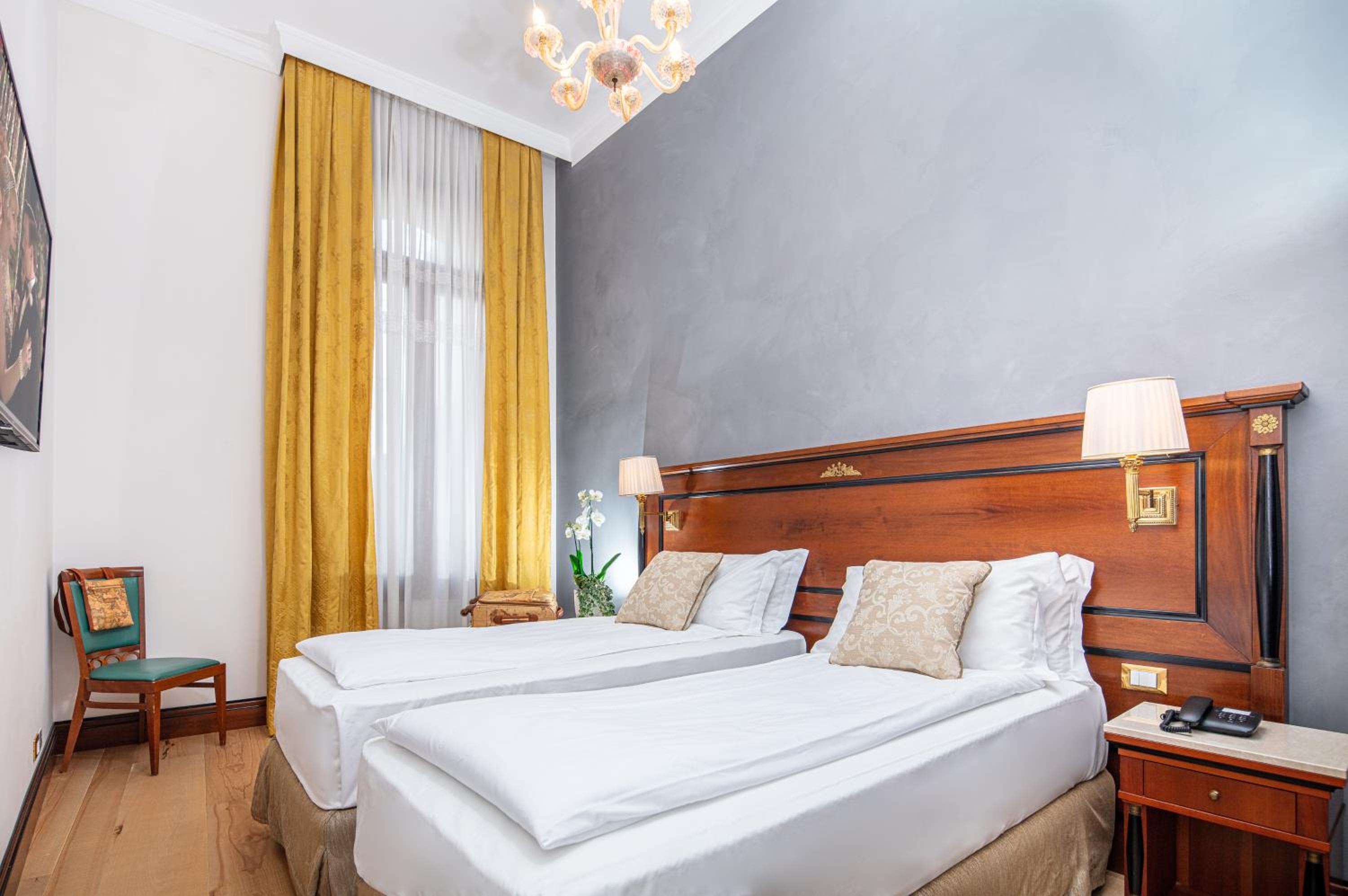 Double or Twin Room - Photo 1