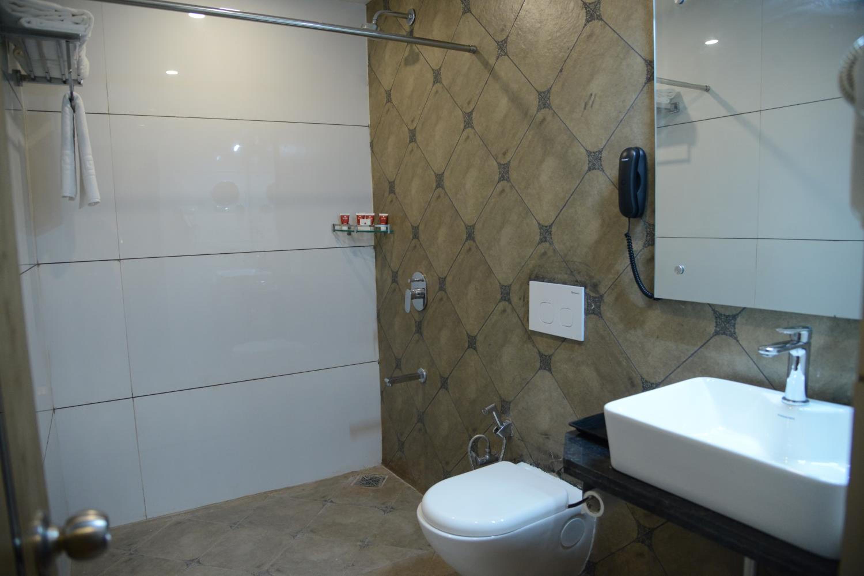 Deluxe Twin Room - Photo 5