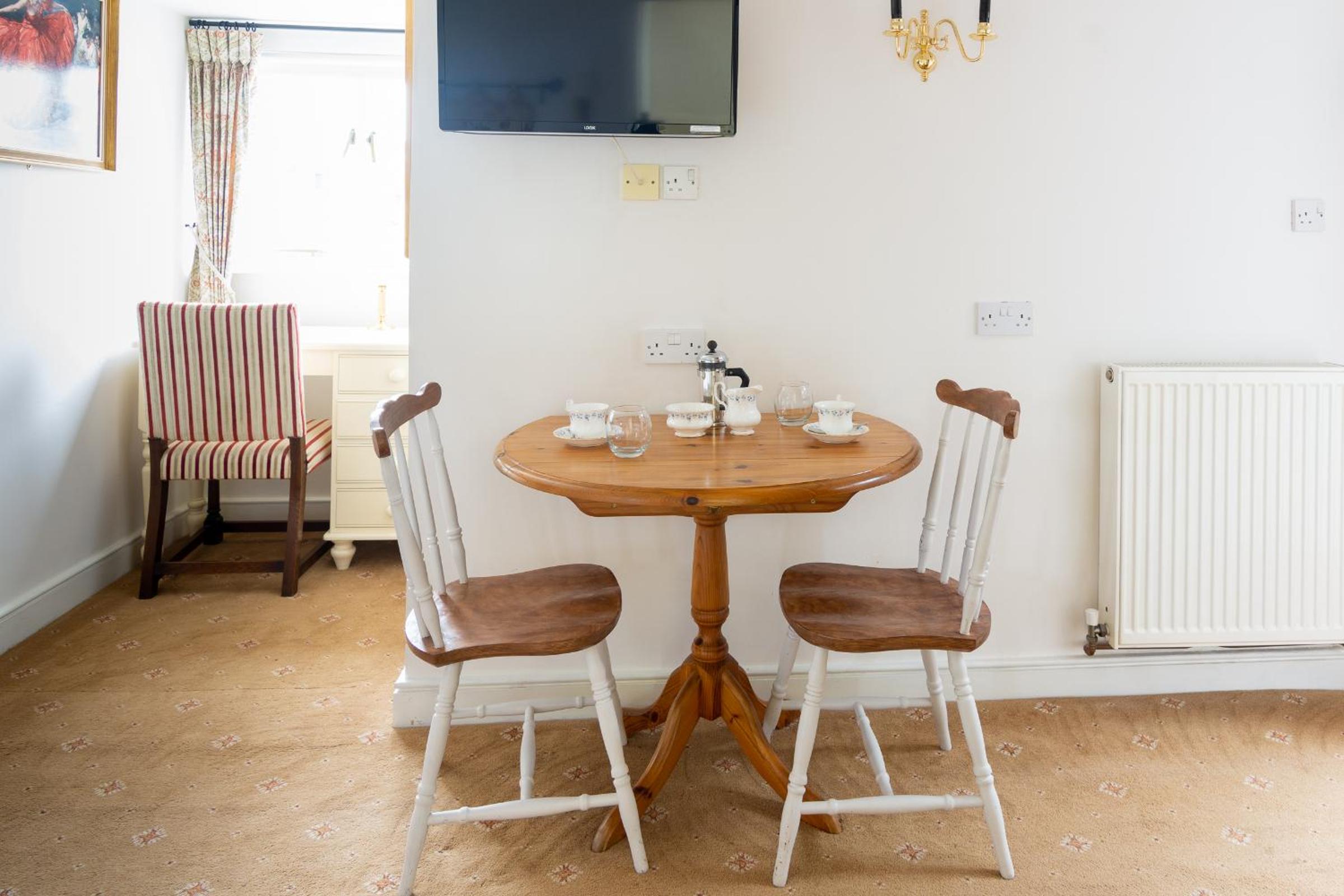 Classic Double Room with Bath photo 3