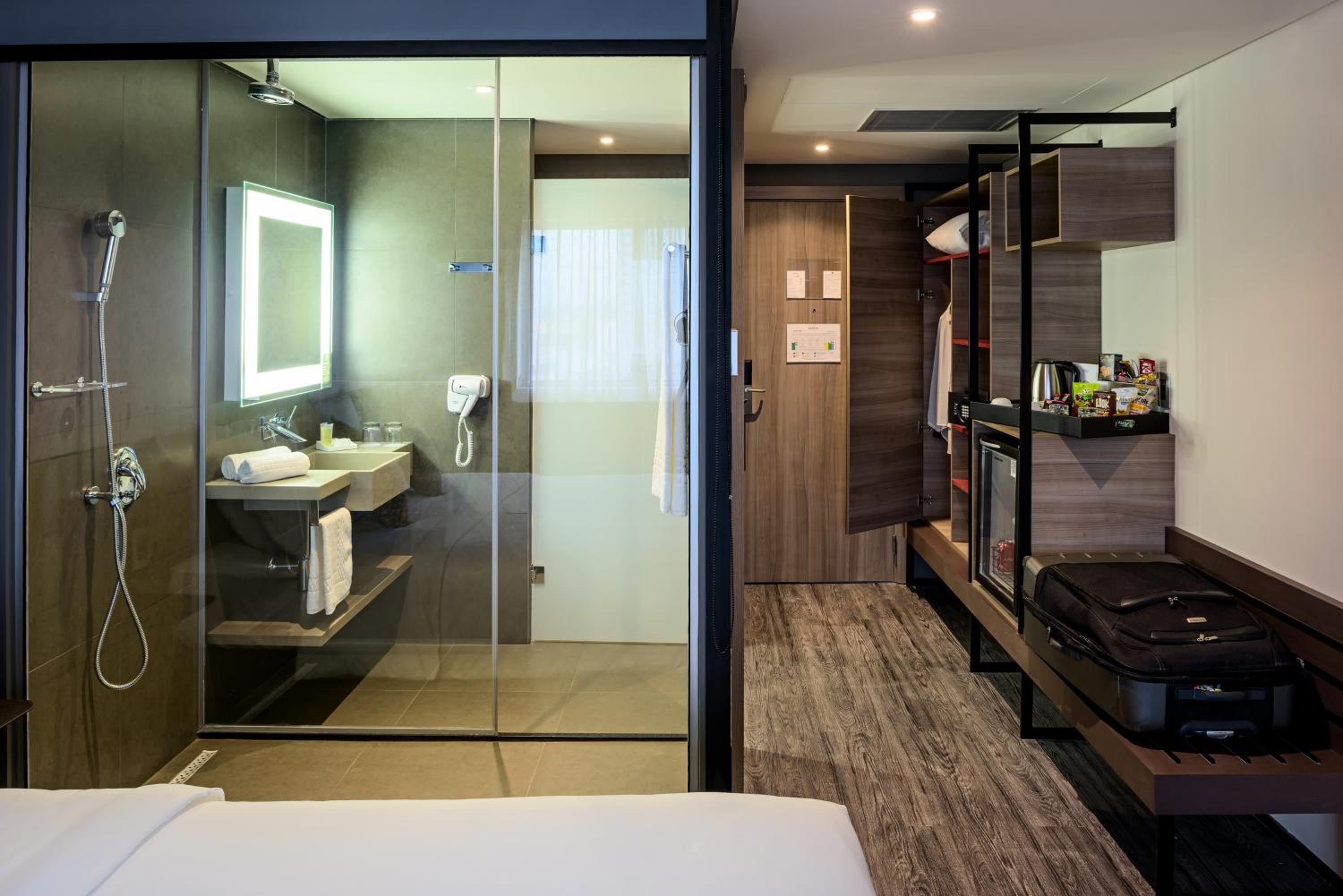 Executive Room with Queen Bed and Double Sofa Bed