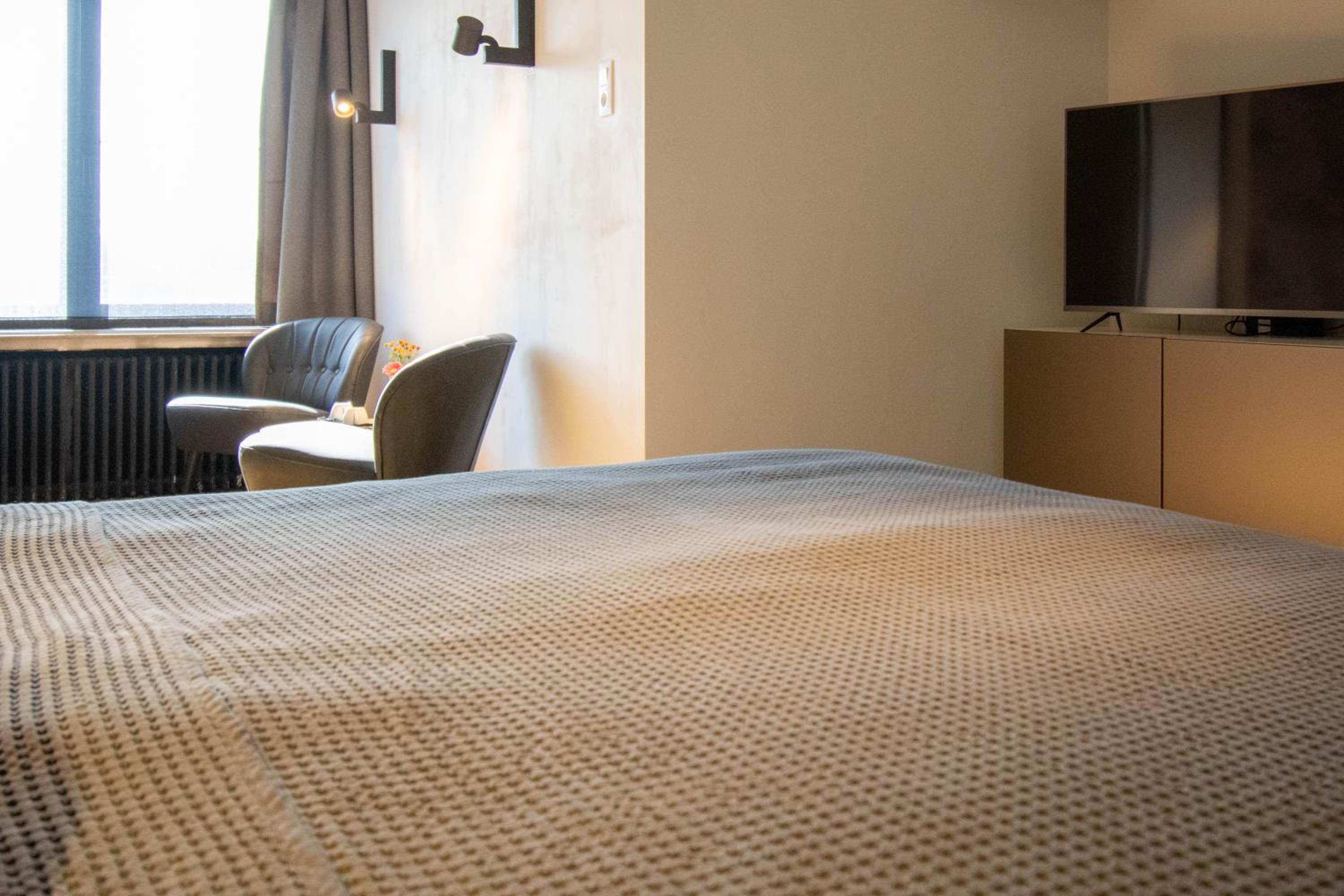 Deluxe King Room photo 3
