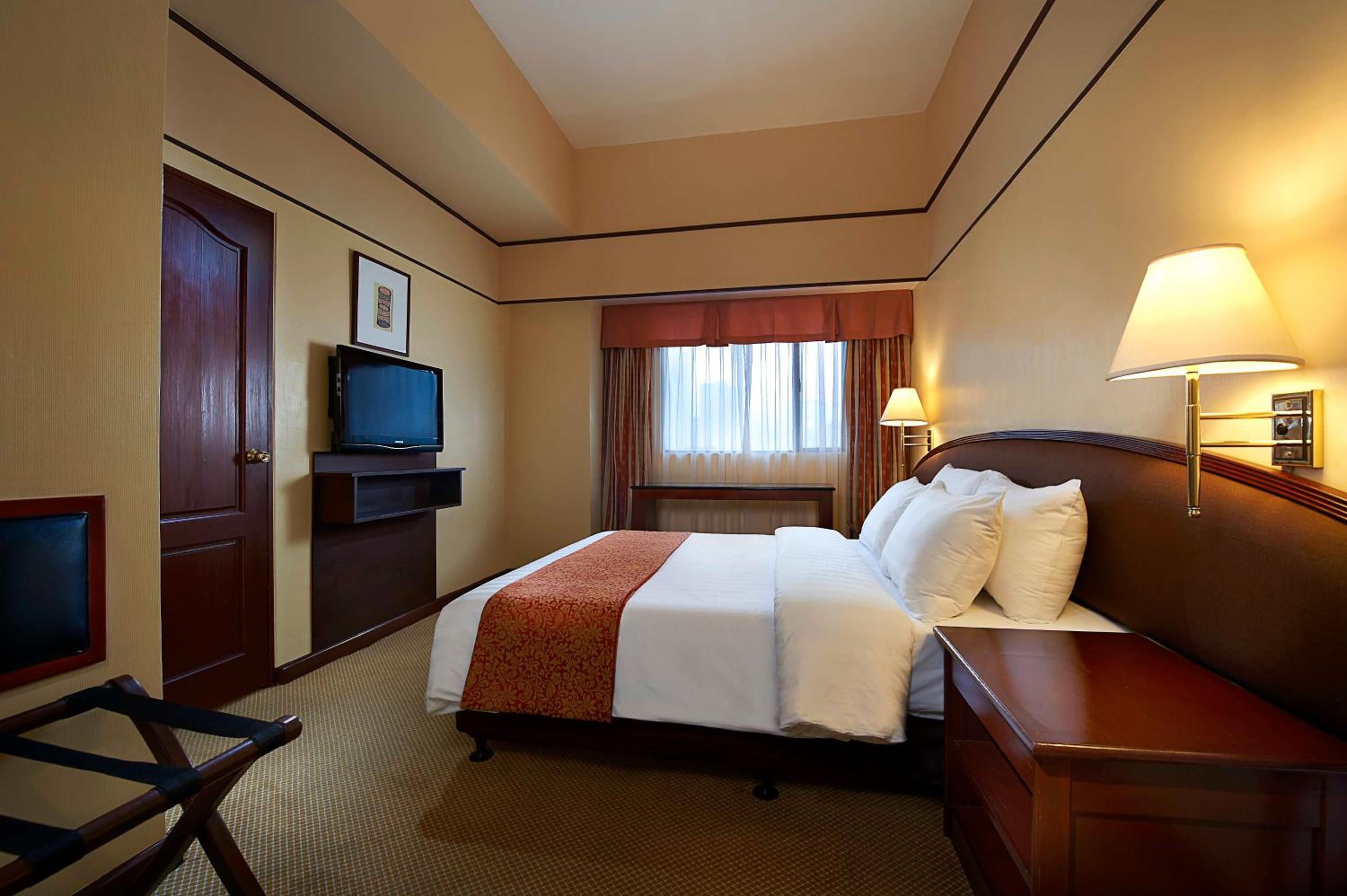Deluxe Room - Photo 6