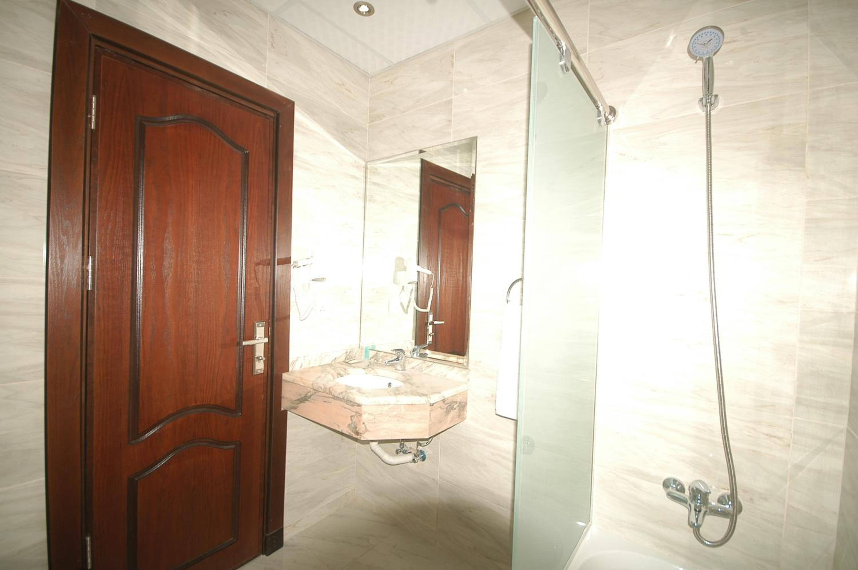 Triple Room - Photo 10