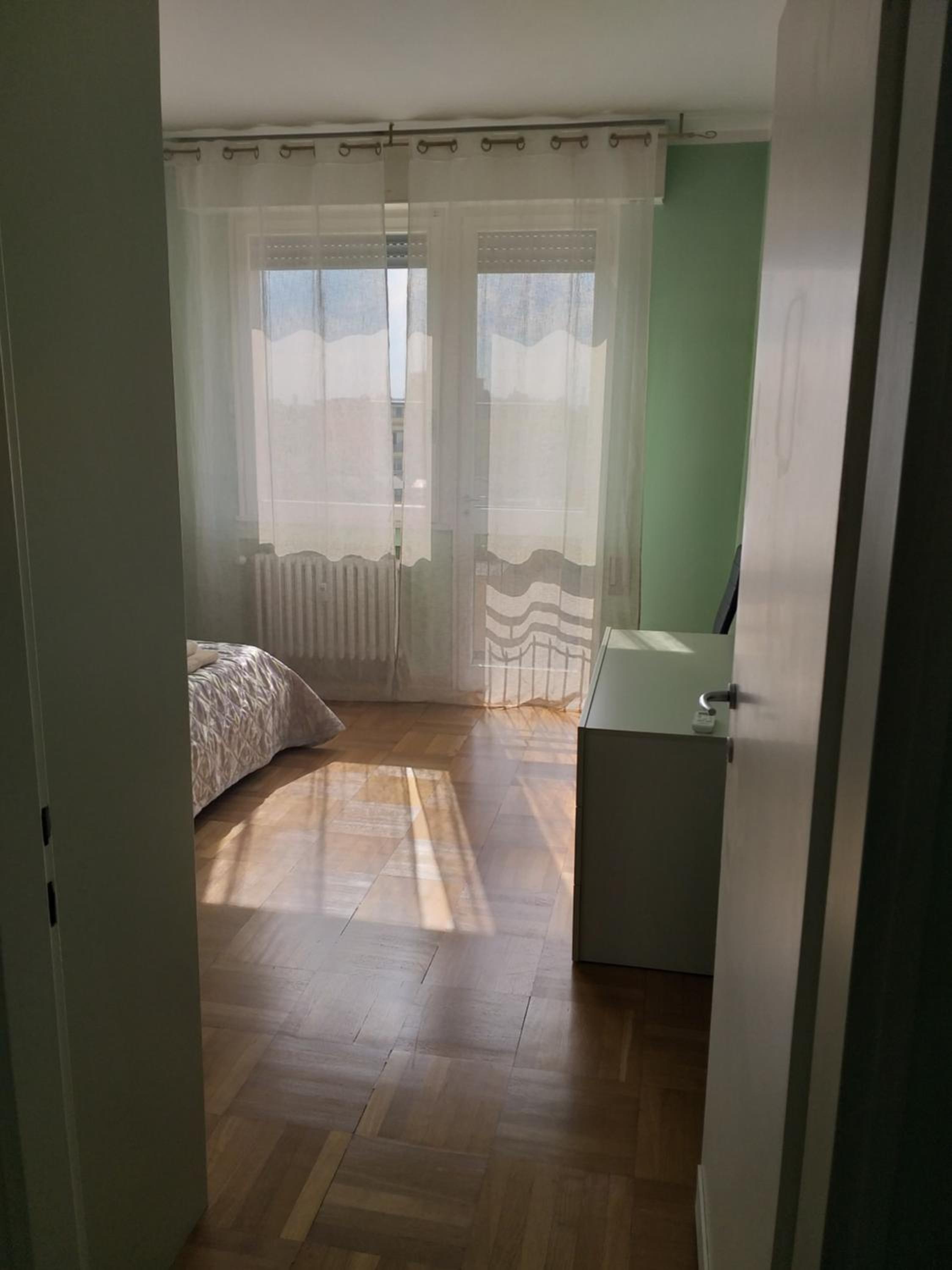 Three-Bedroom Apartment - Photo 24