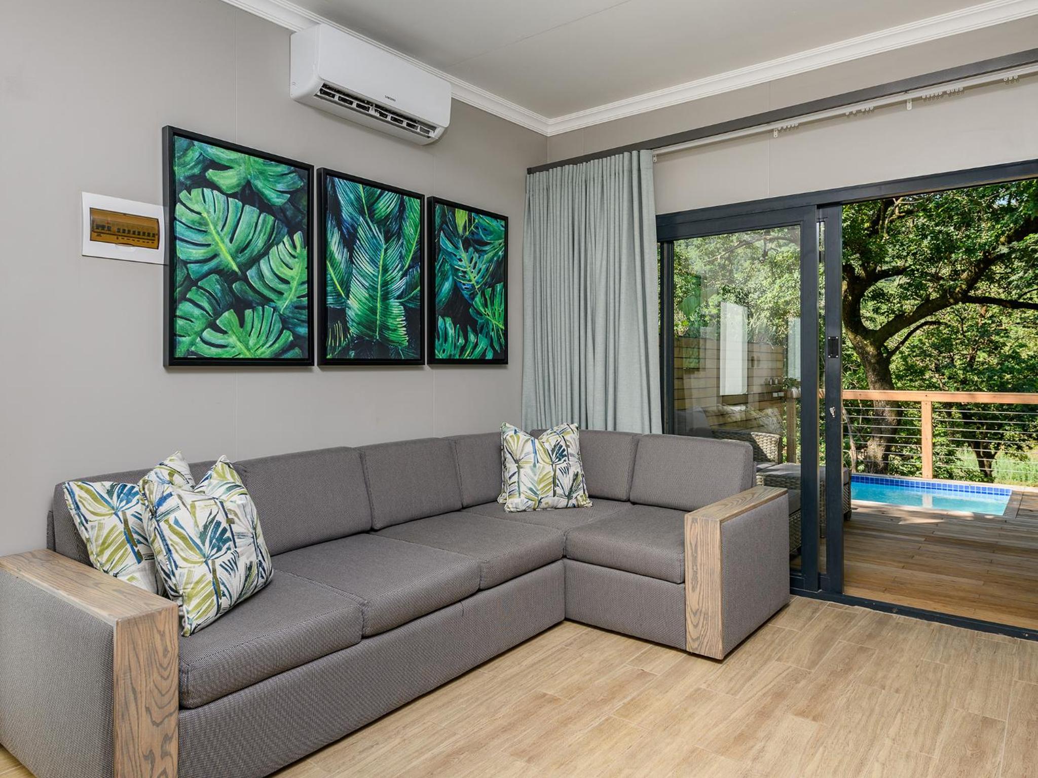 Two-Bedroom Riverview Cabin with Splash pool photo 1