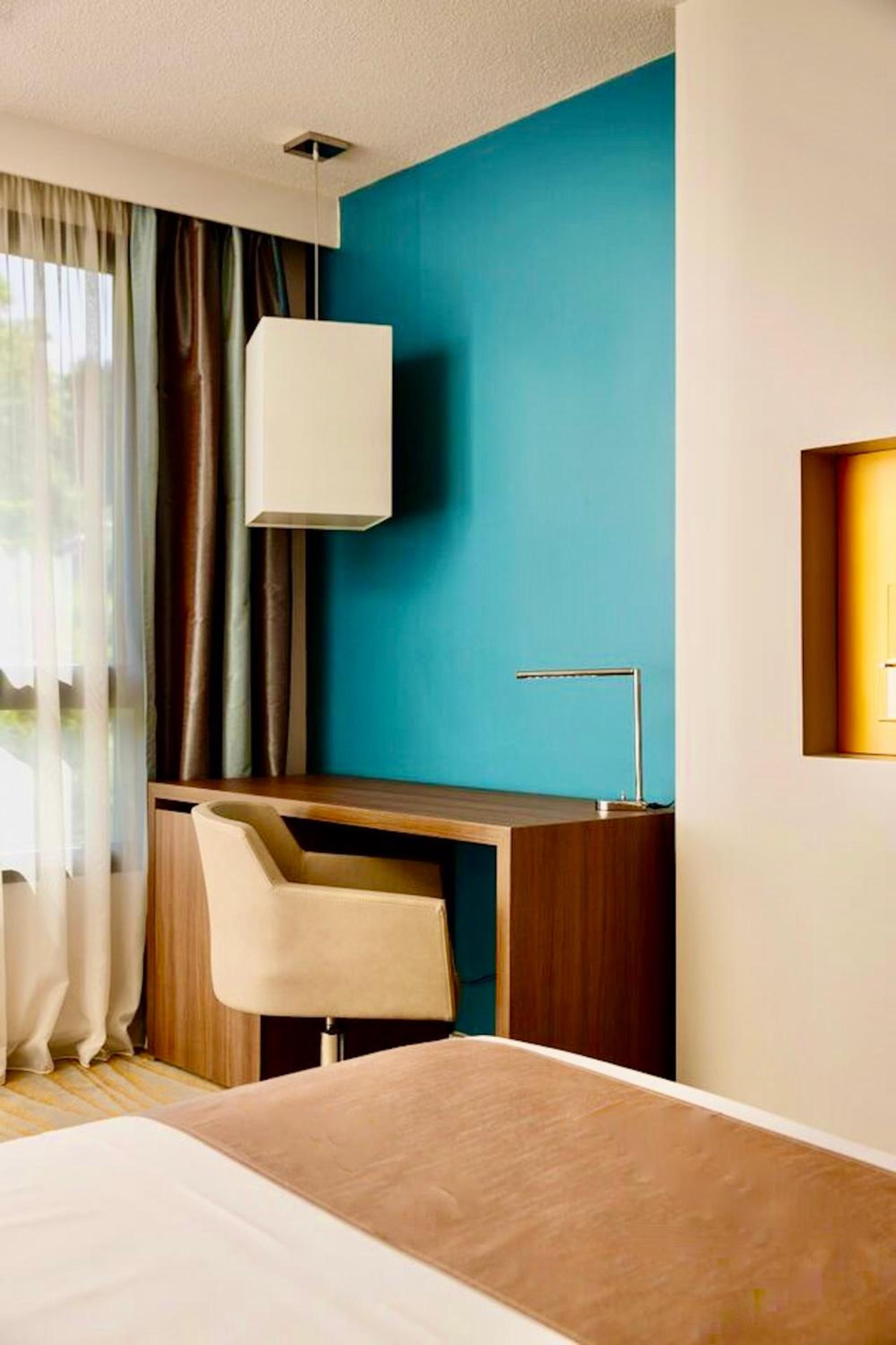 Premium Queen Room with sofa bed photo 2