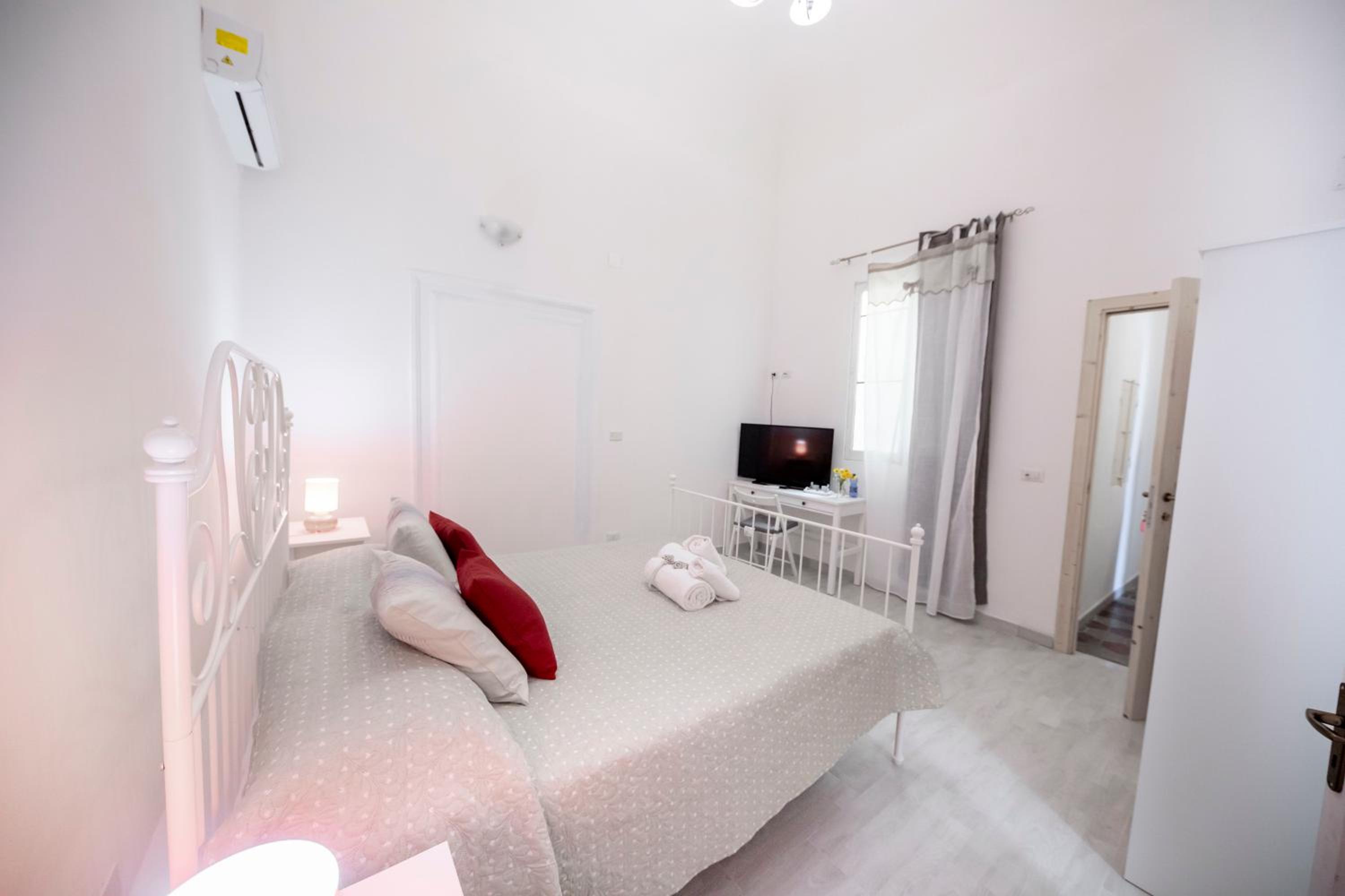 Standard Double Room with Internal Window