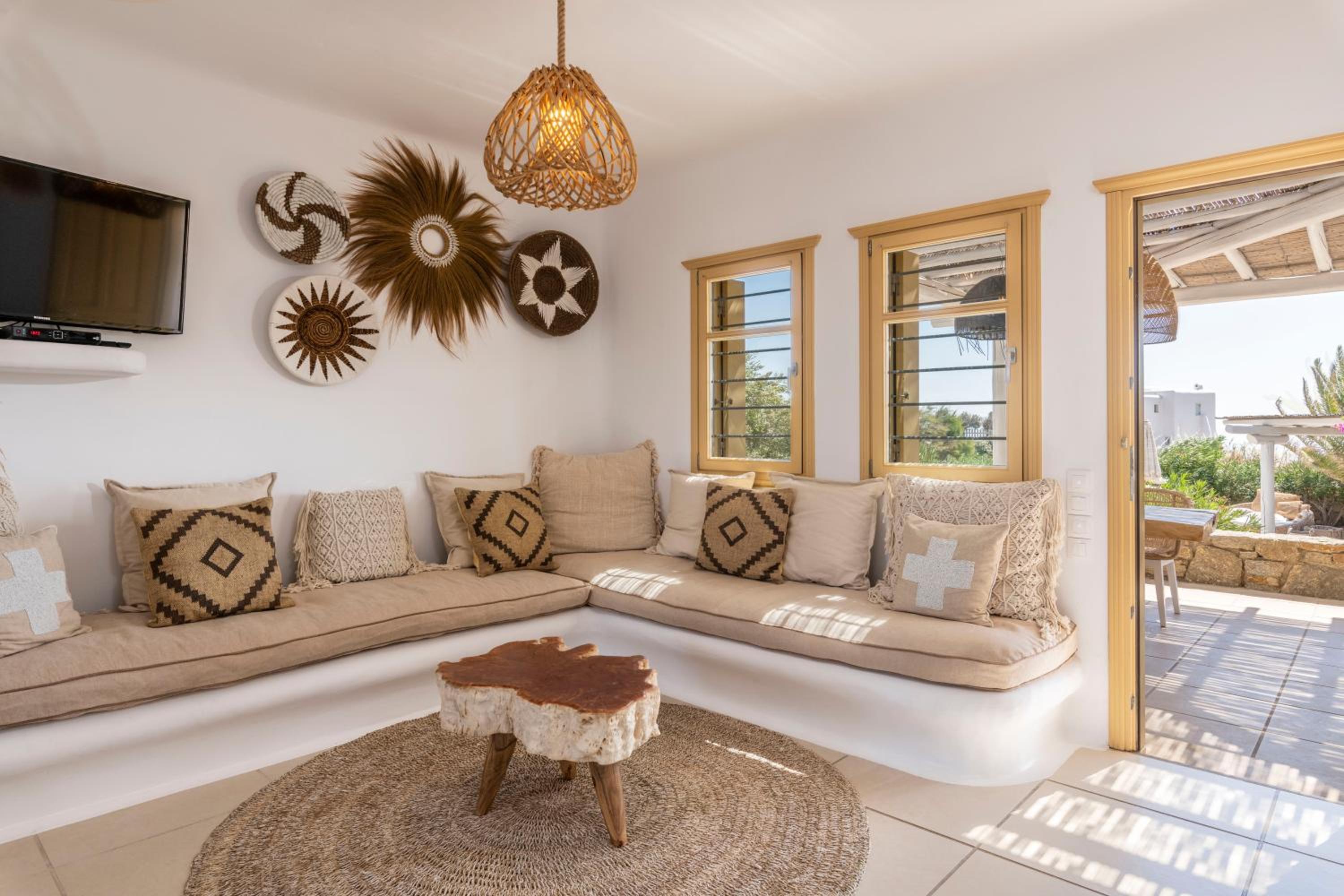 5 Bedroom Villa with Common Pool 