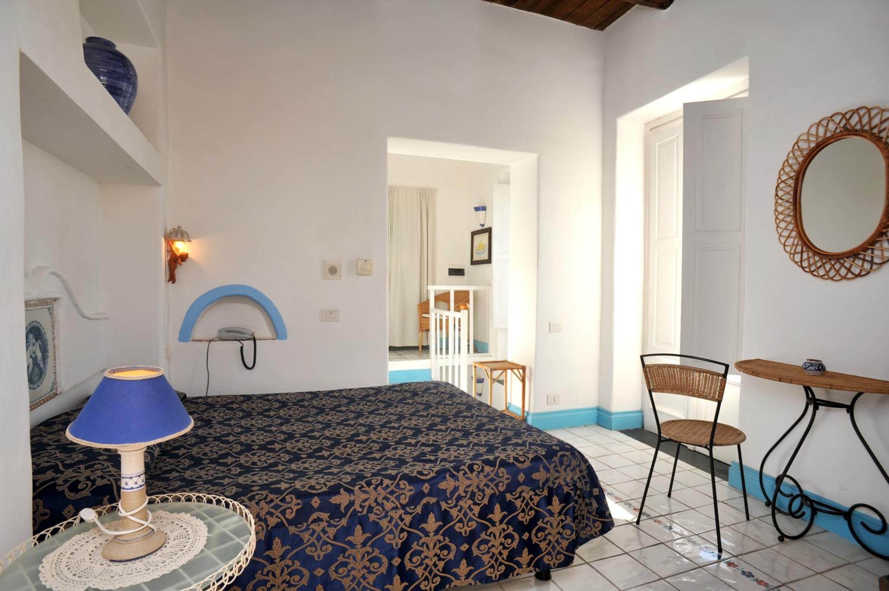 Double Room with Sea View - Photo 1