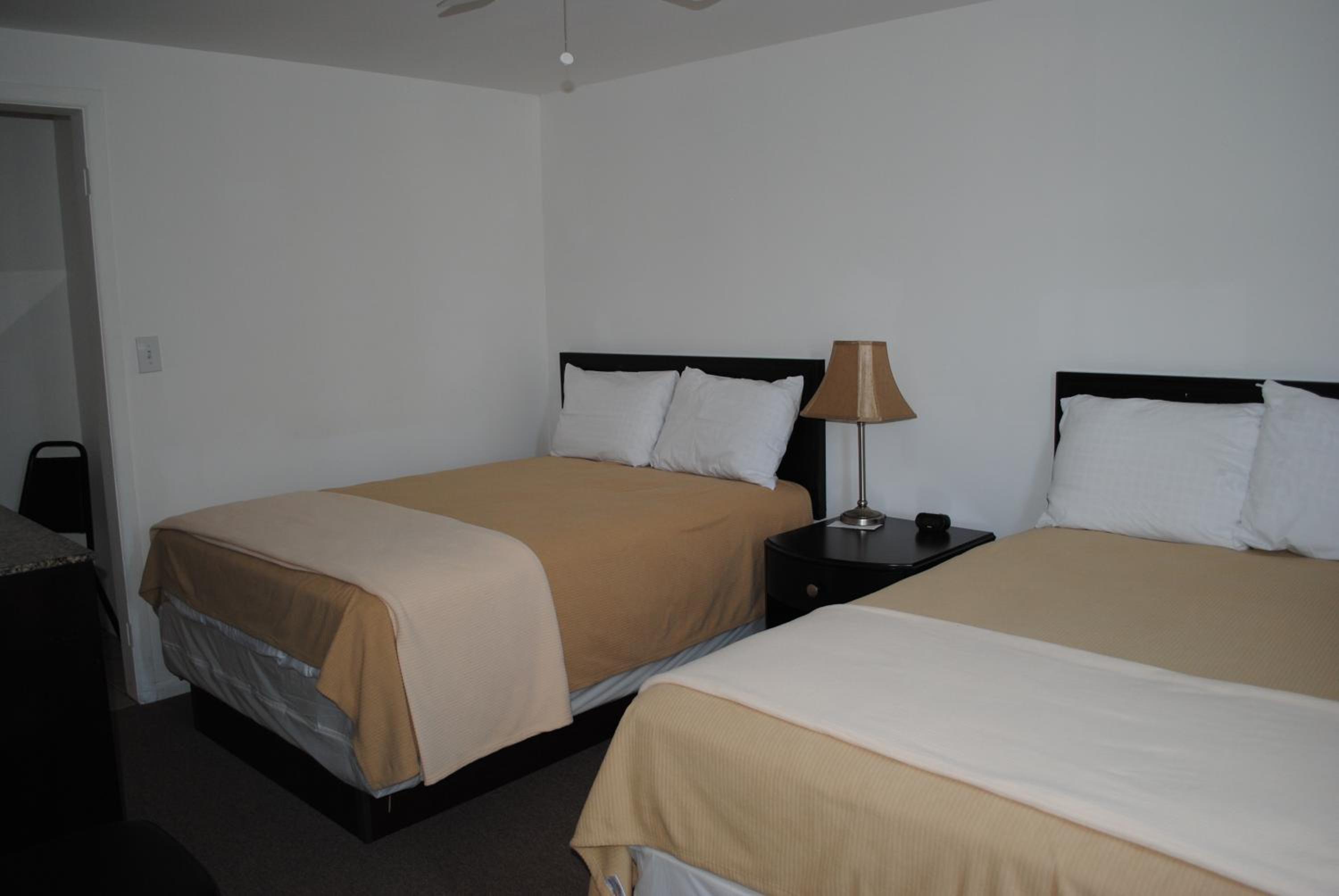 Standard Double Room - Non Smoking photo 2