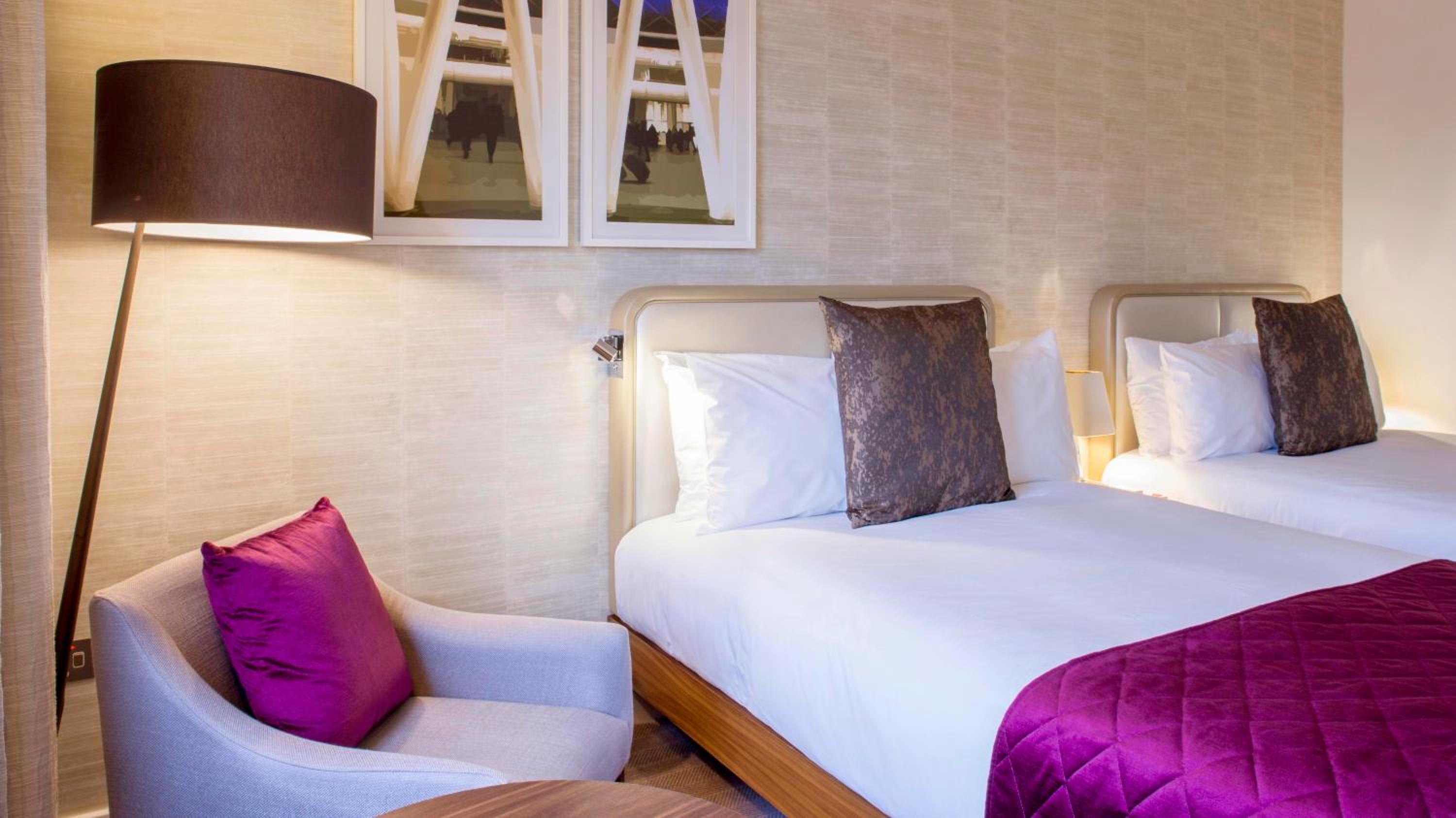 Premium Double Room with Two Double Beds photo 3
