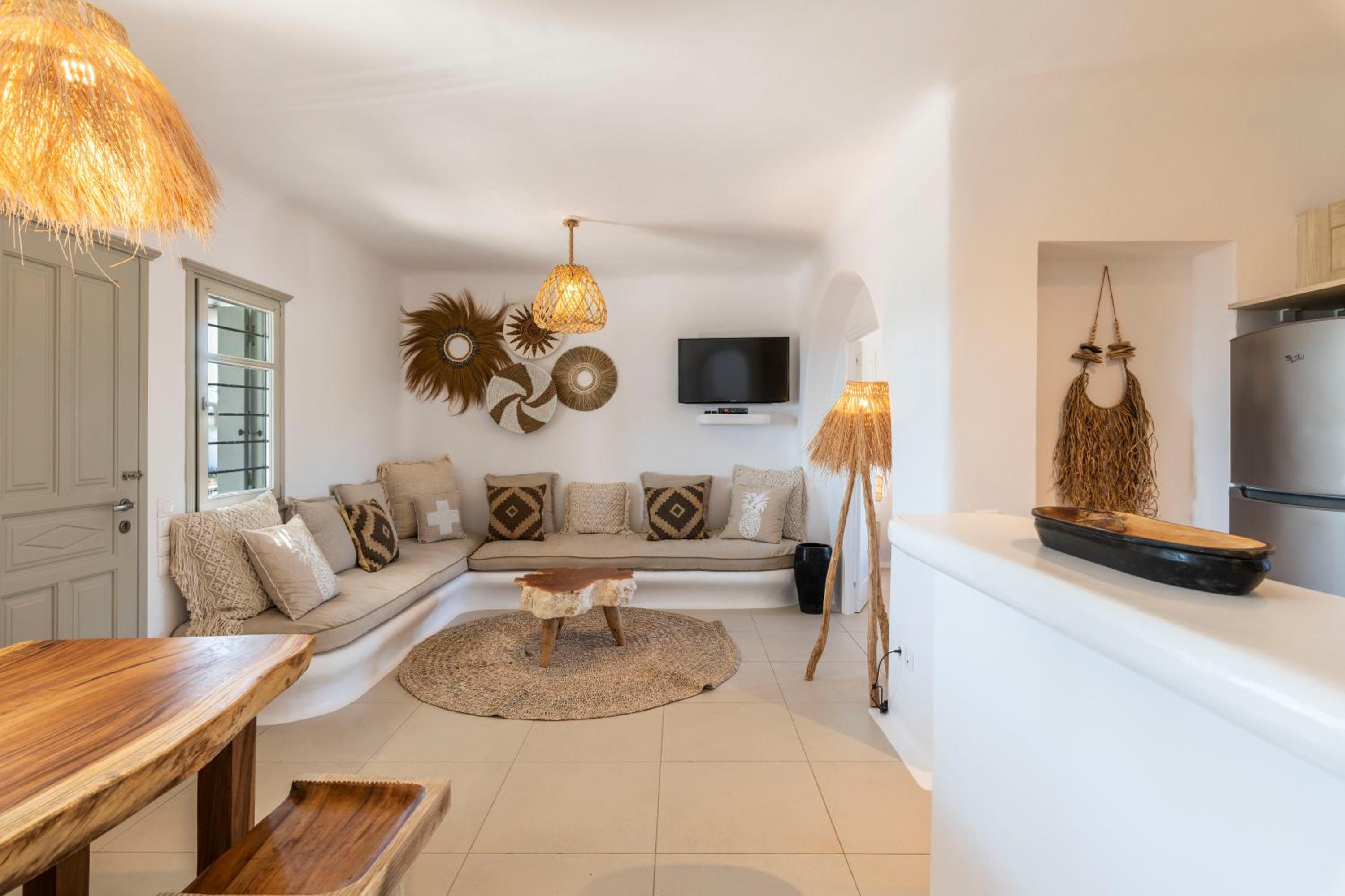 5 Bedroom Villa with Common Pool 