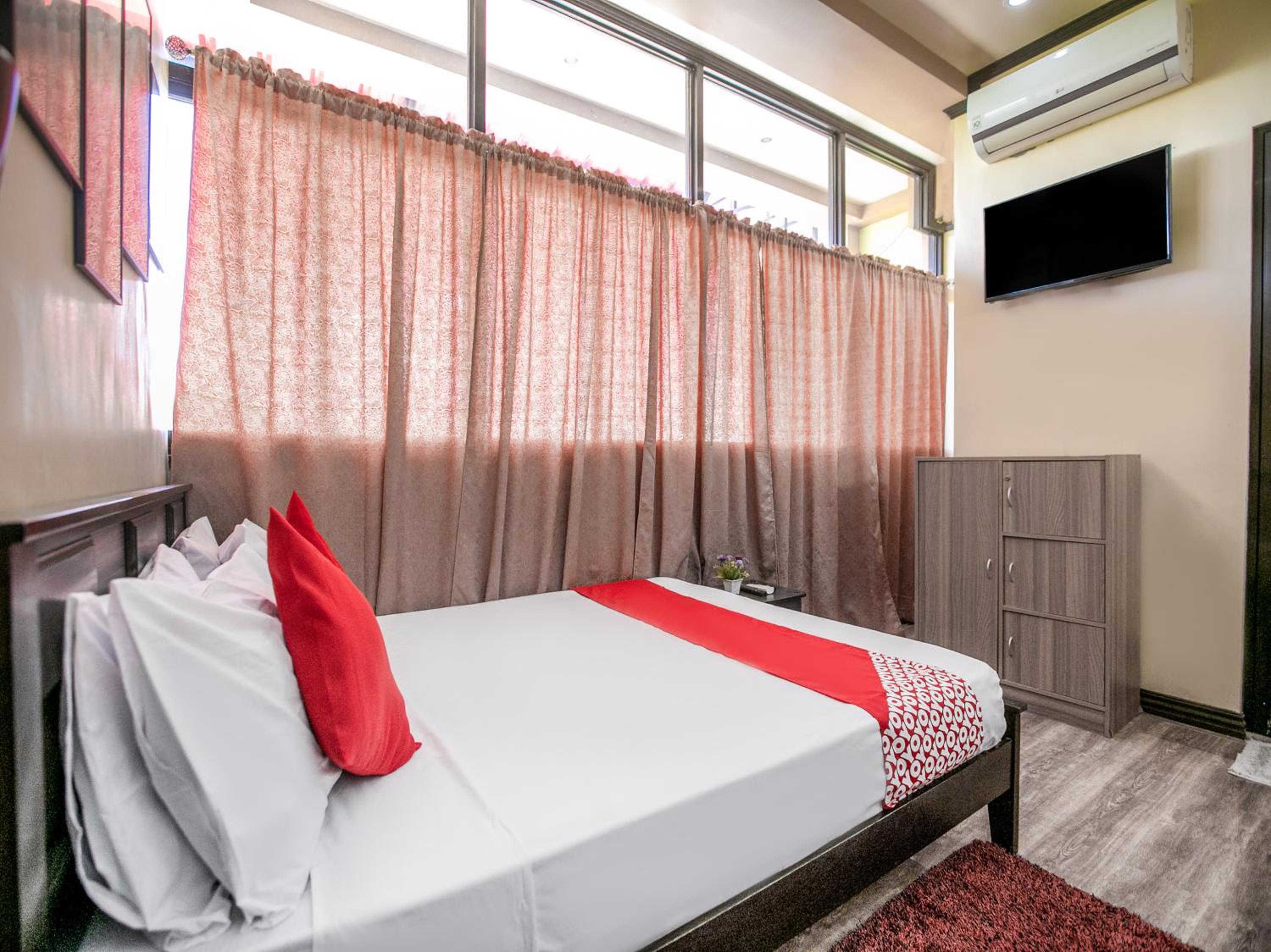 Standard Double Room - Photo 8