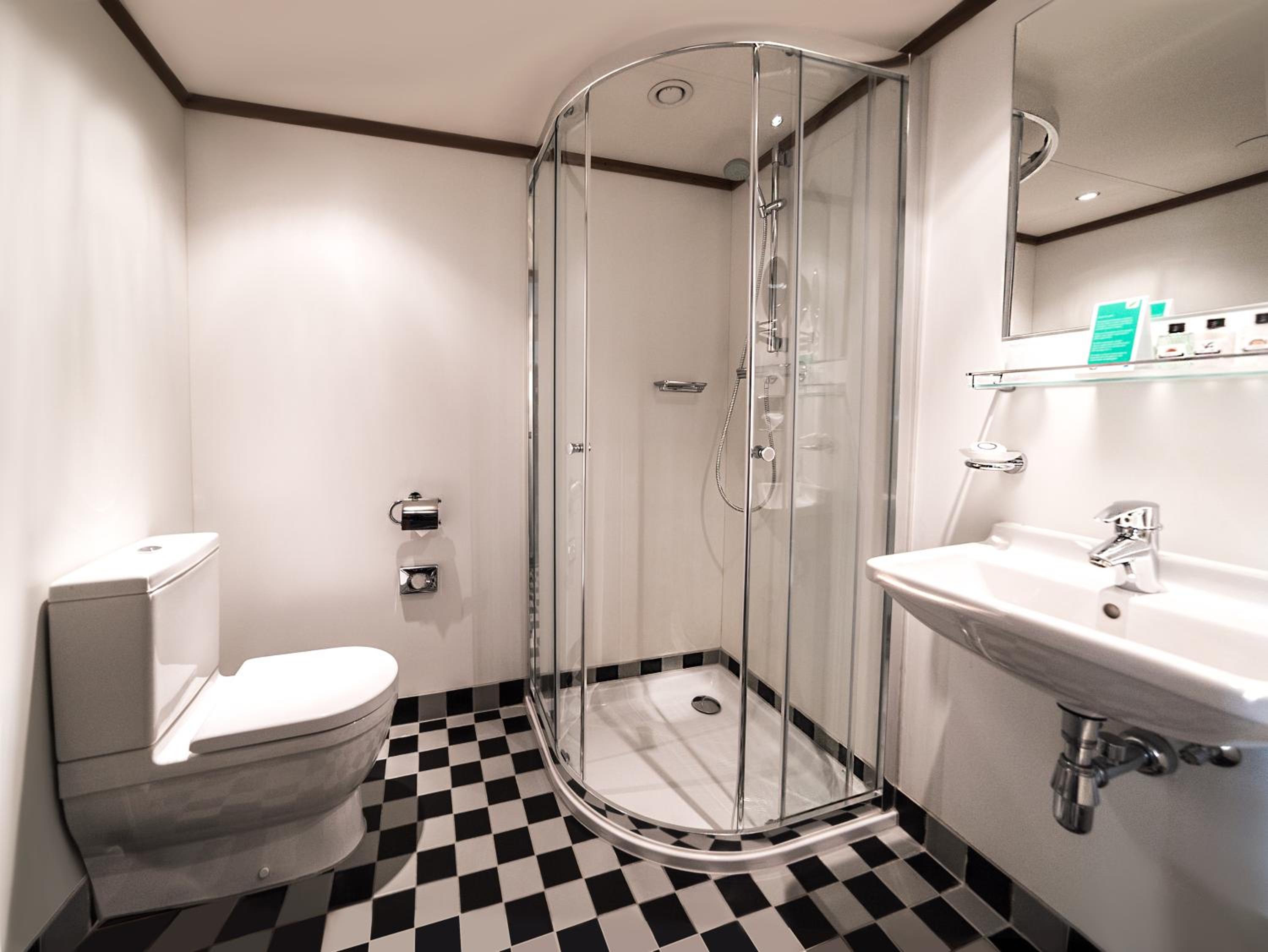 Standard Double Room - Photo 3