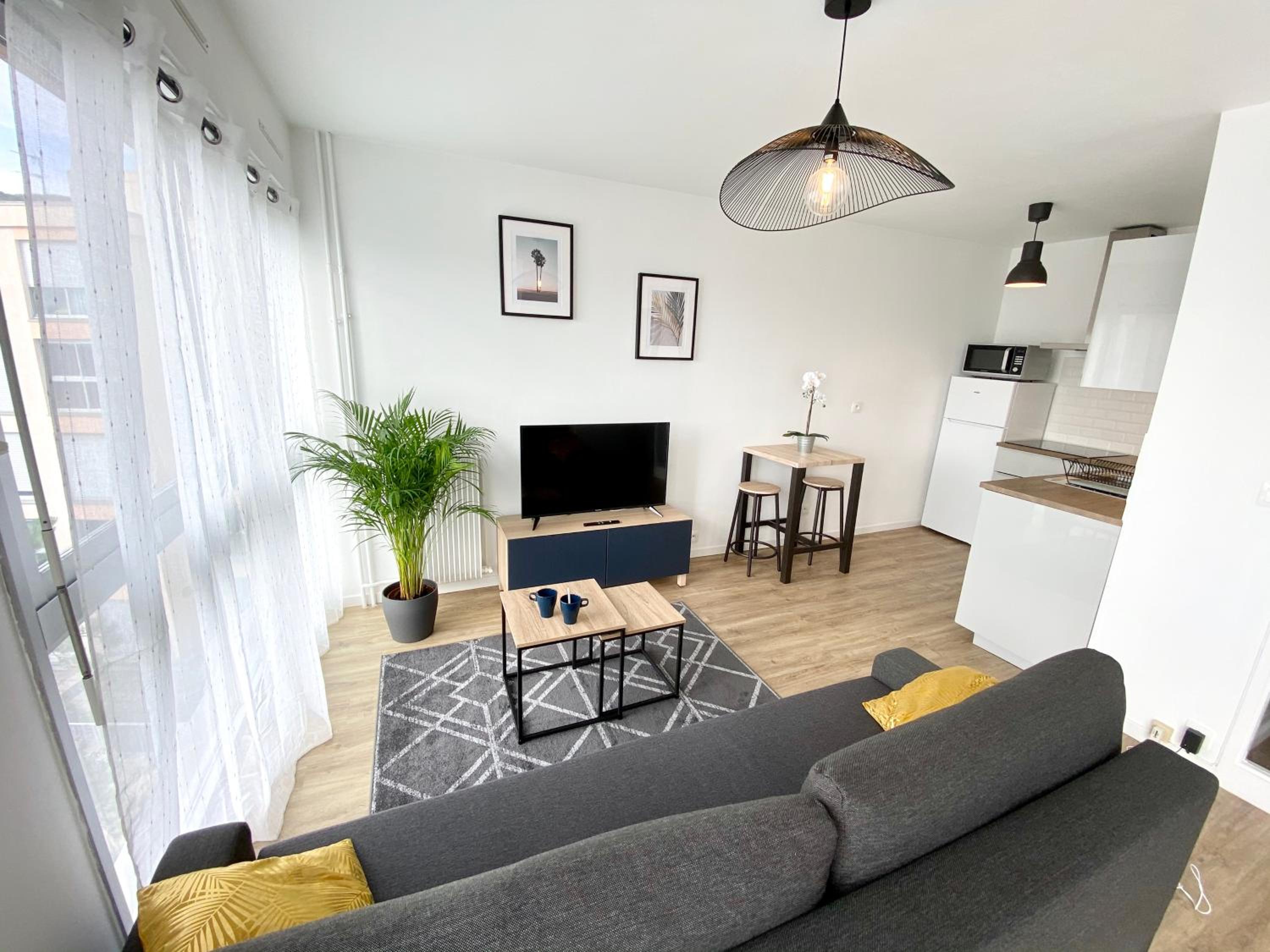 One-Bedroom Apartment