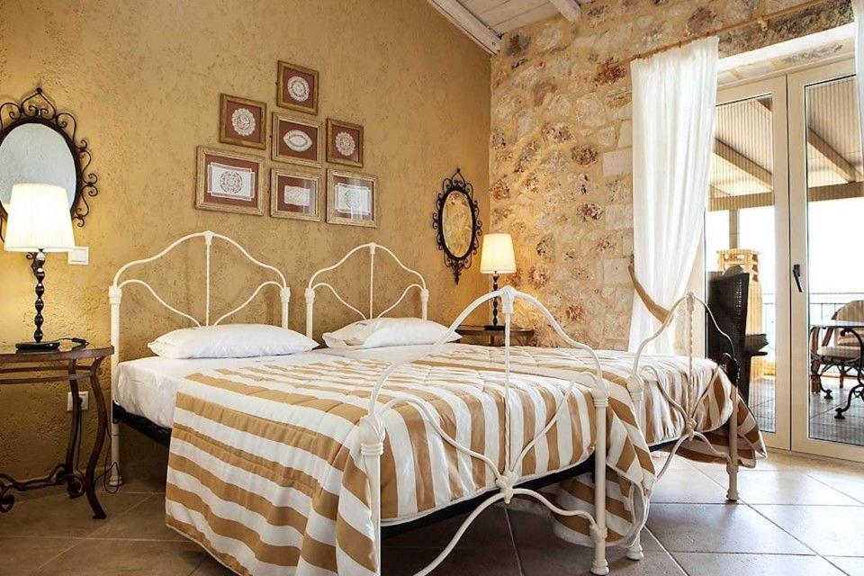 Villa photo 2