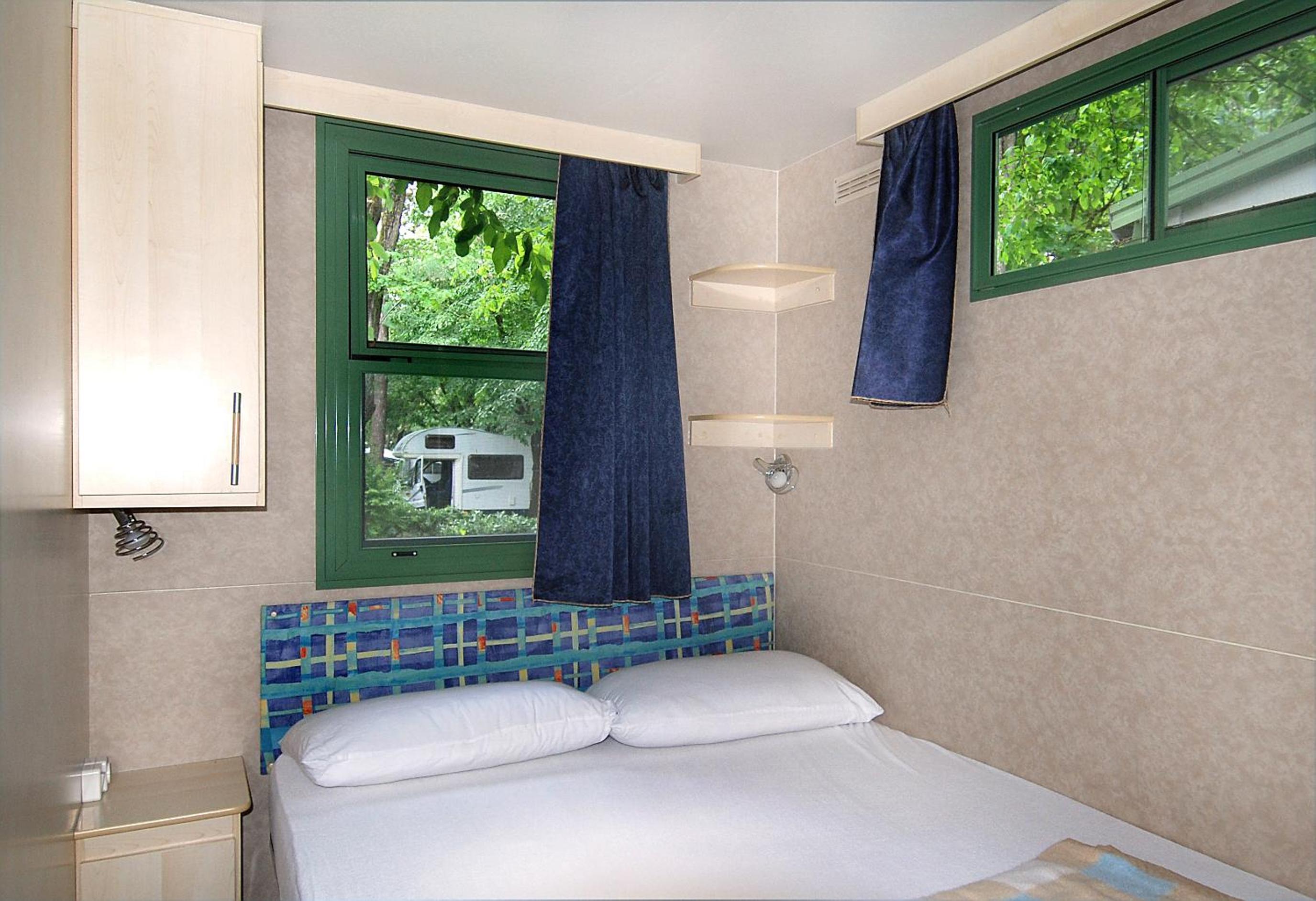 Mobile Home Standard photo 1