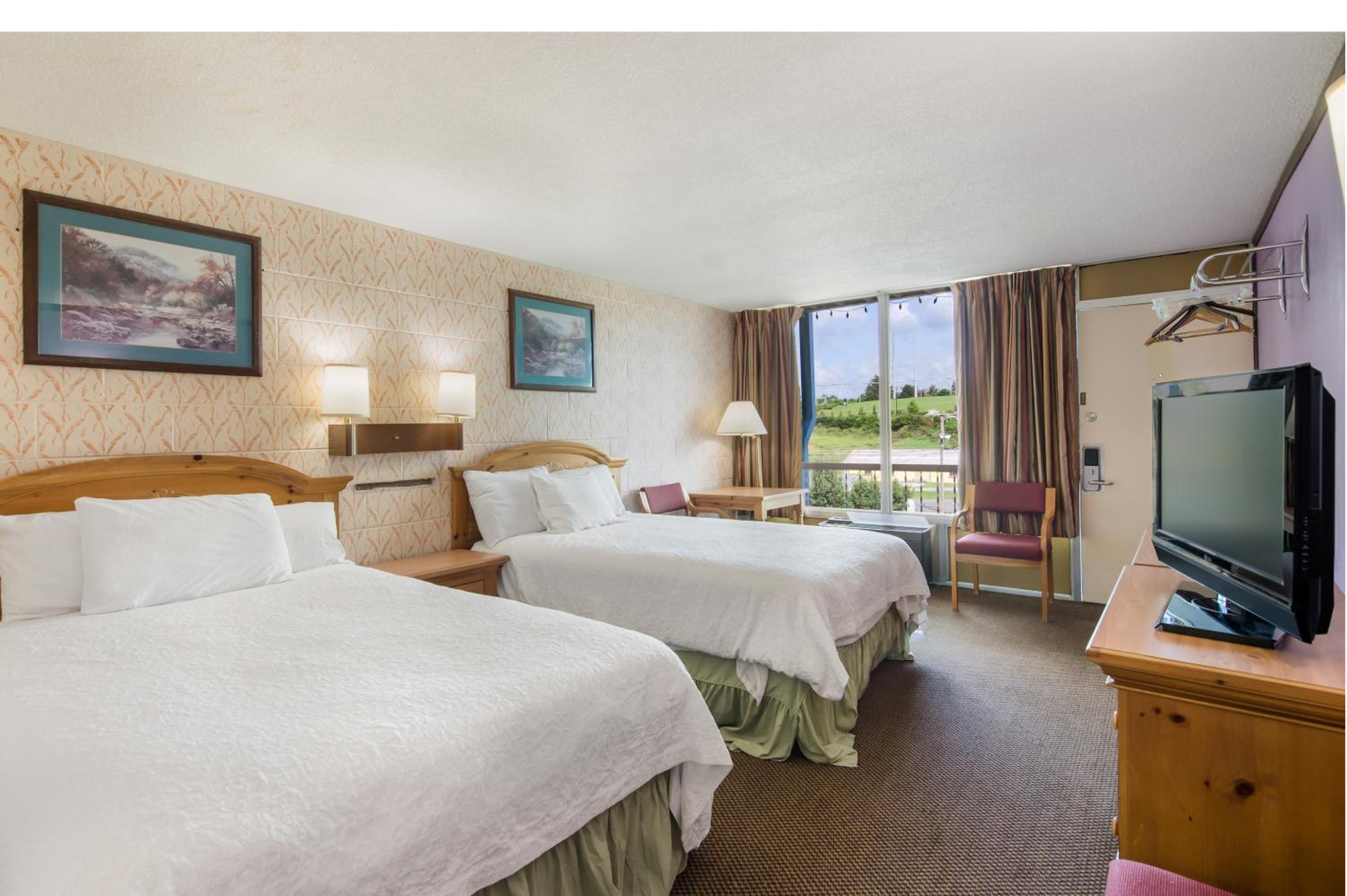 2 Double Beds Non Smoking - Photo 1