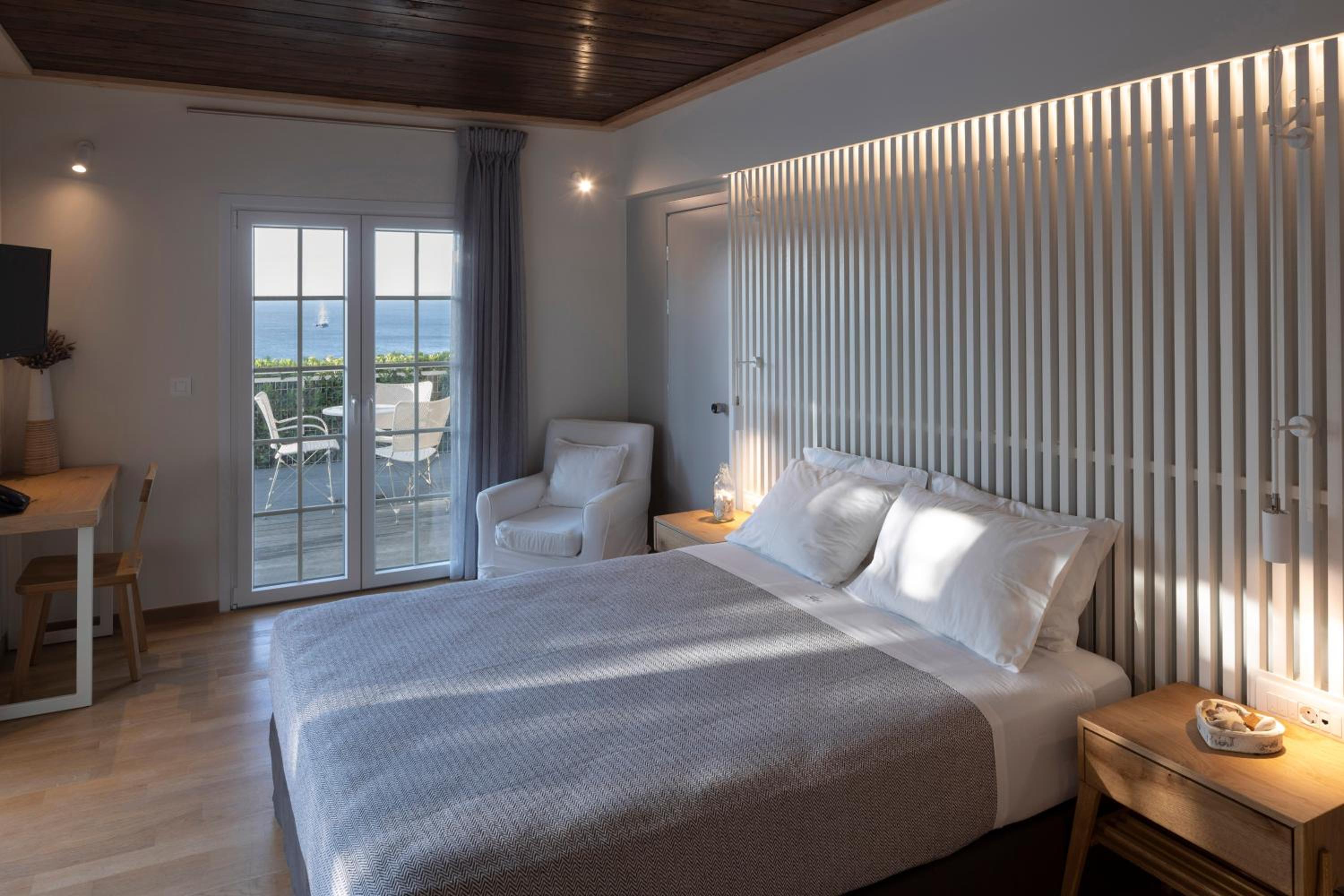 Chambre Double Supérieure avec Vue sur la Mer et Piscine Privée