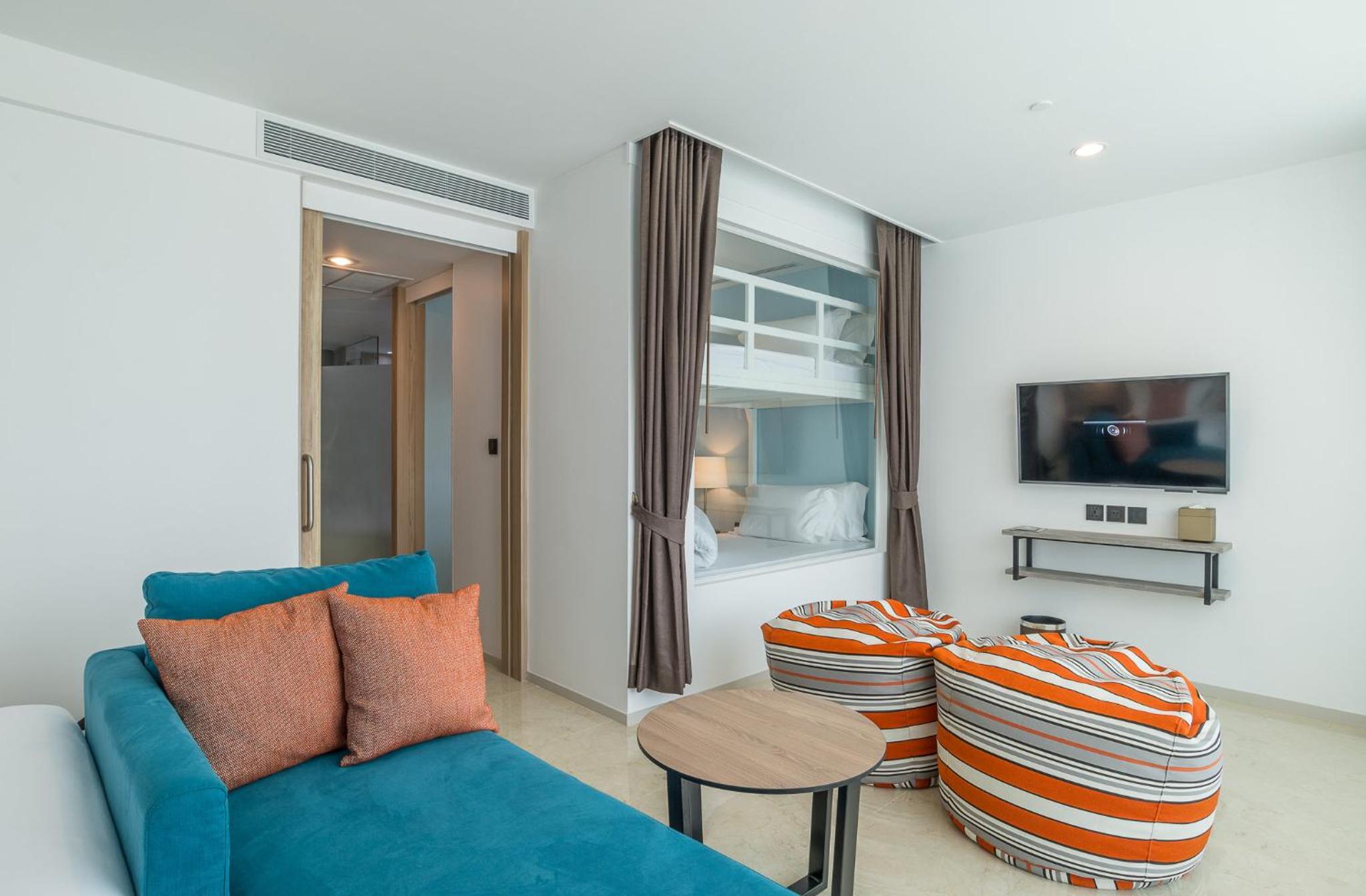 Family Residence King - Photo 3