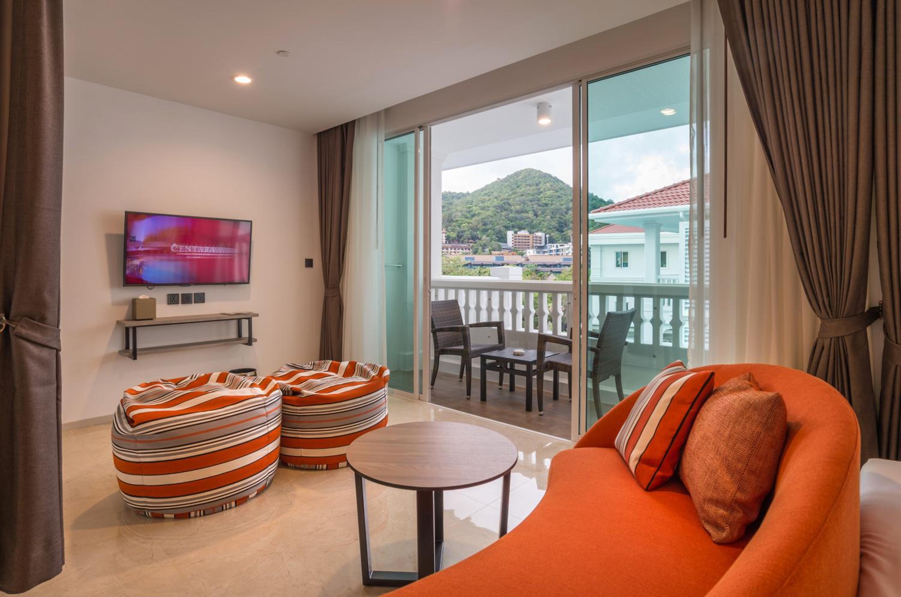 Family Residence King - Photo 2