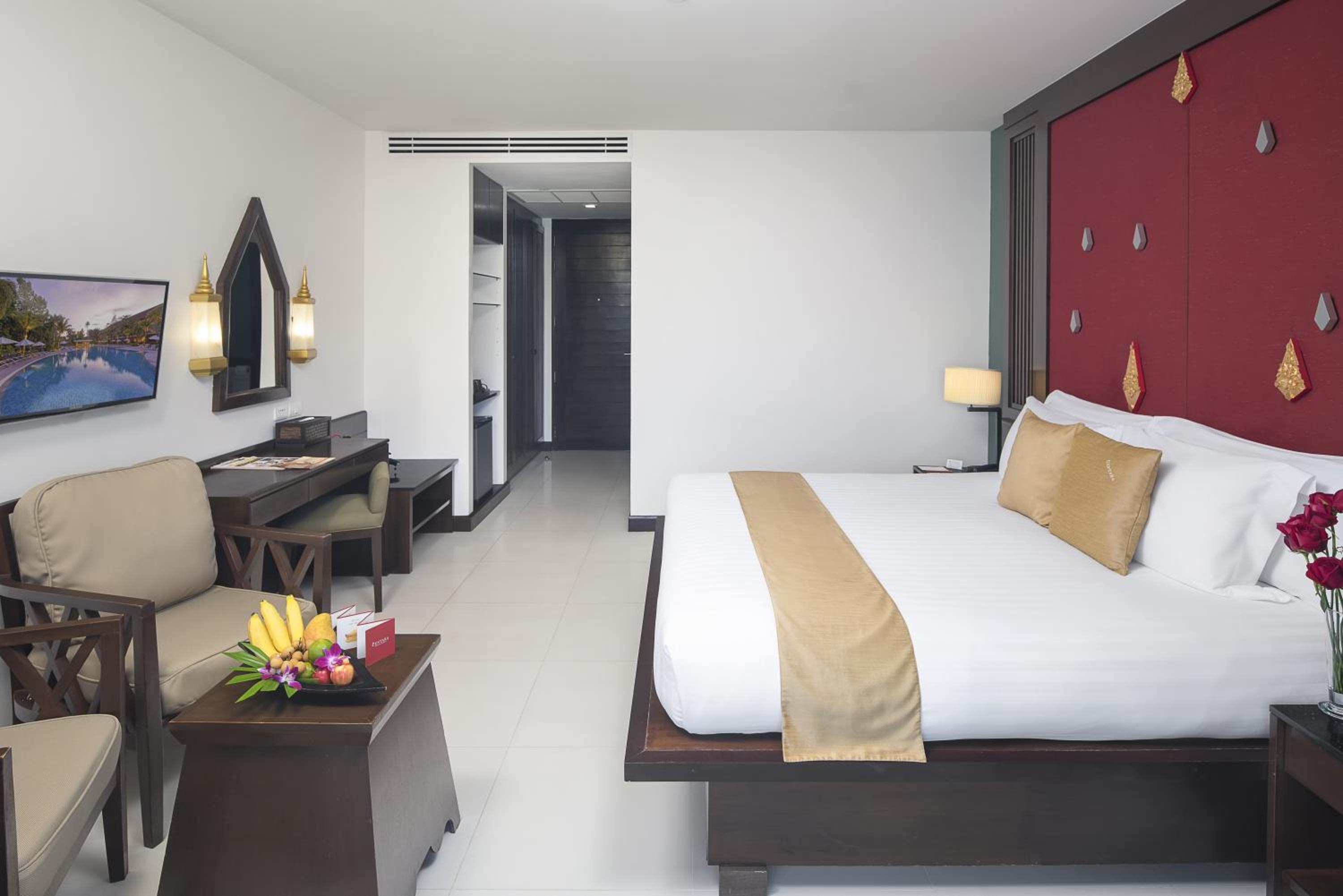 Deluxe King Room - Photo 4