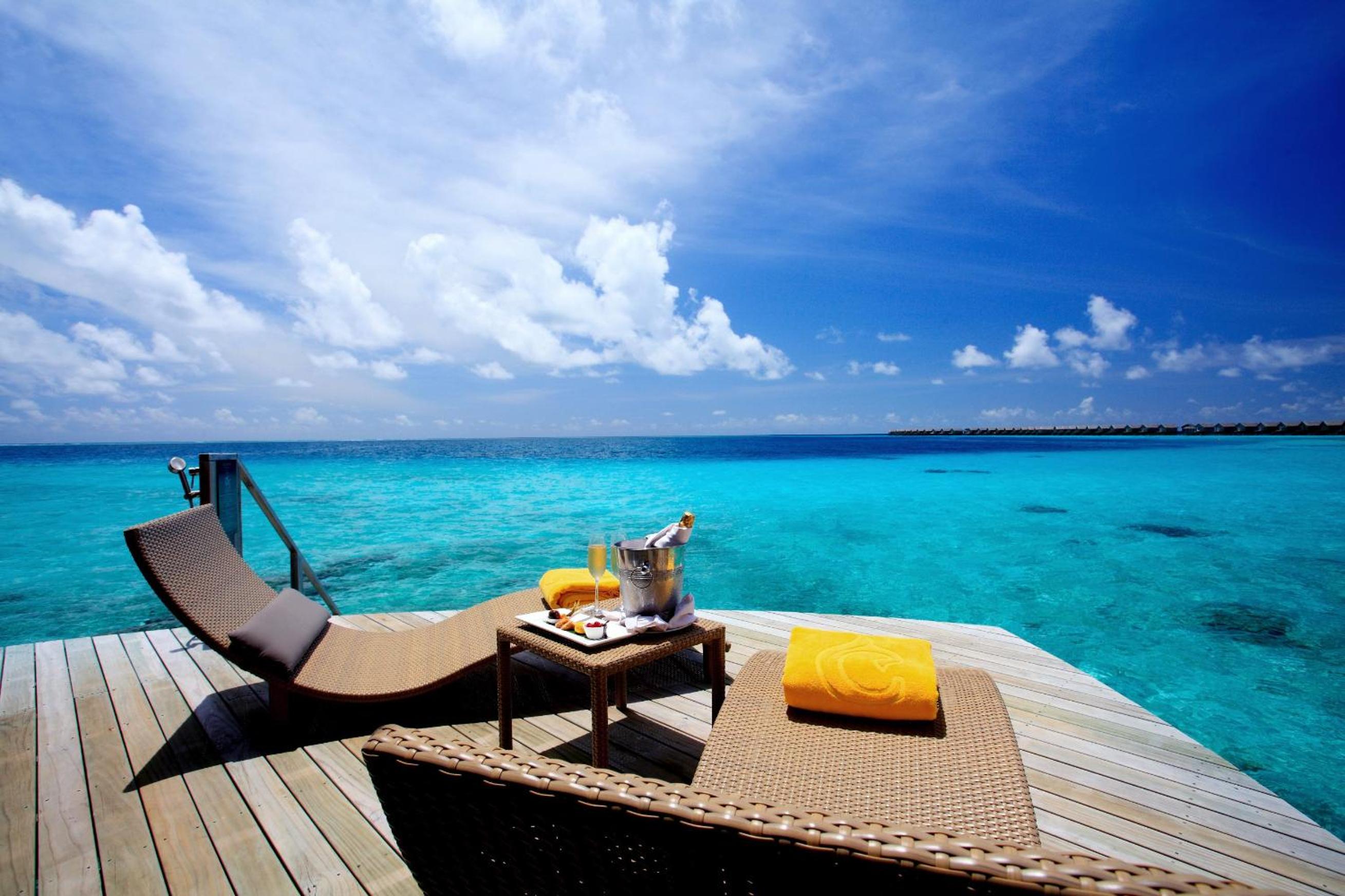 Overwater Villa King photo 3