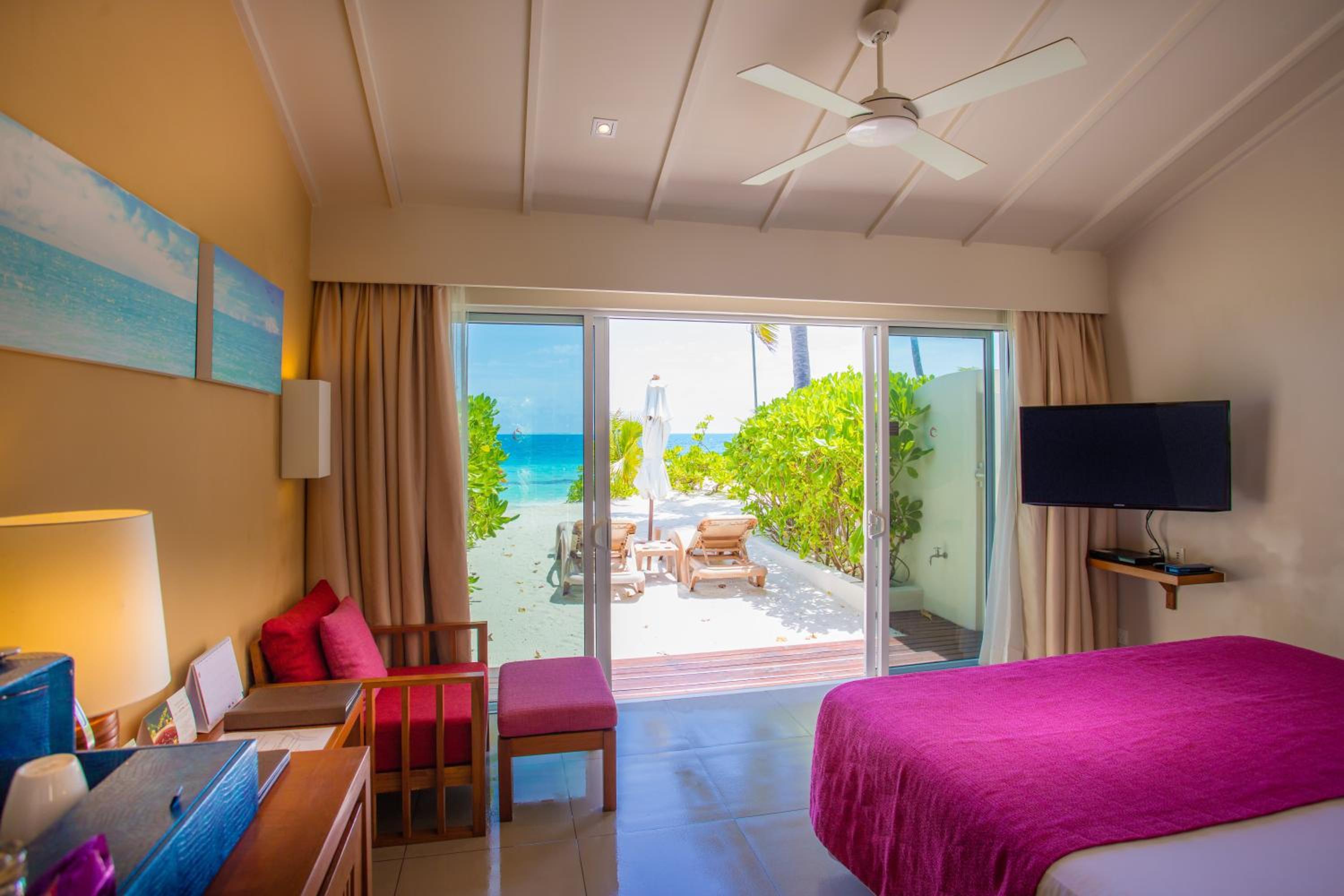 Lagoon View Beach Villa with Swirl Pool  photo 3