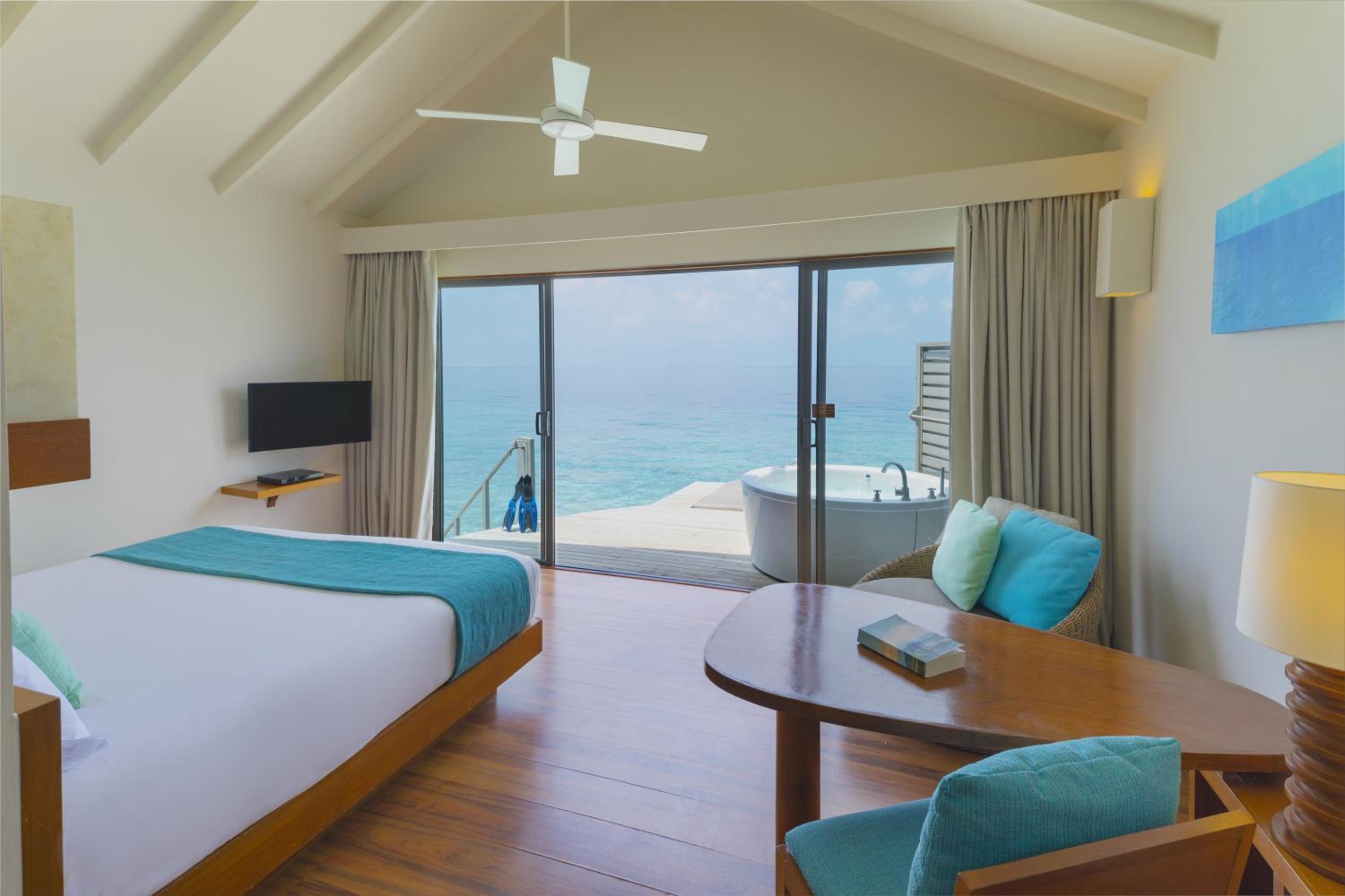 Overwater Villa with Swirl Pool photo 3