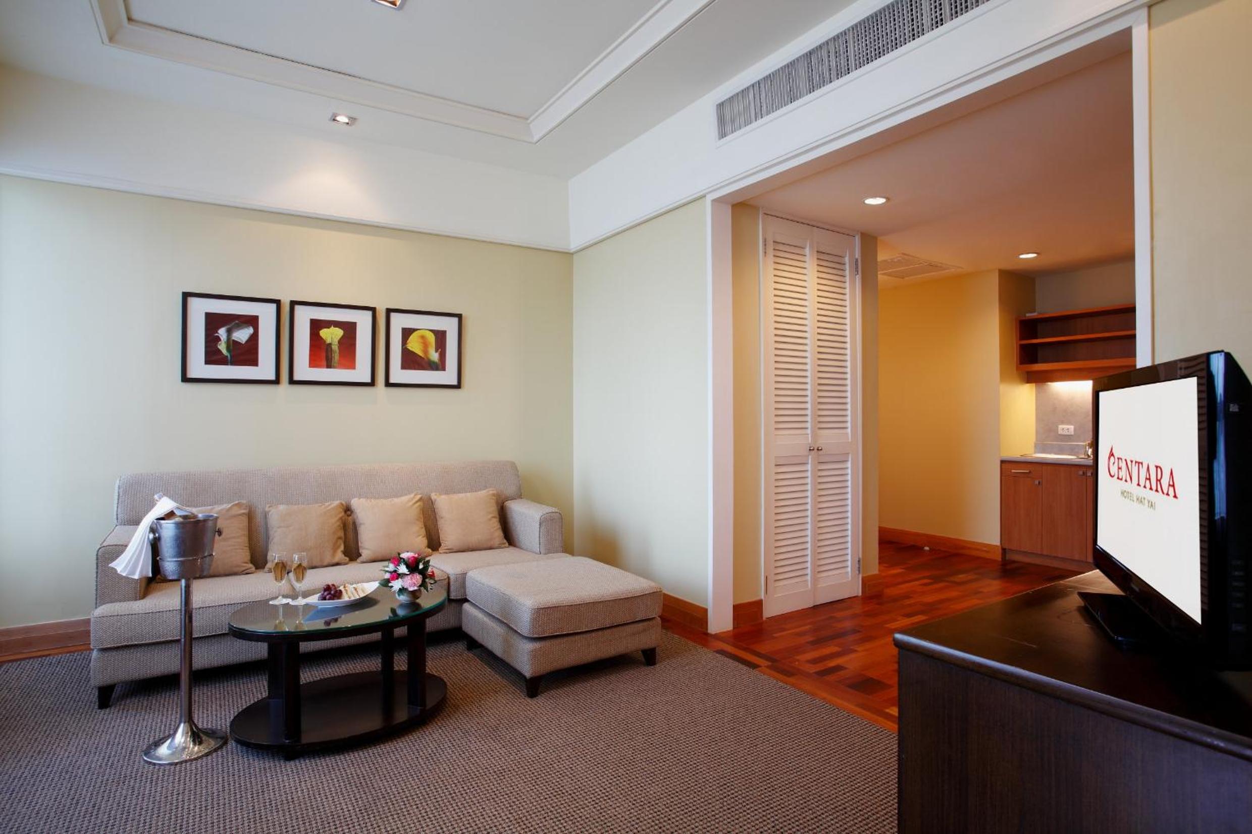 Residence One Bedroom King - Photo 7