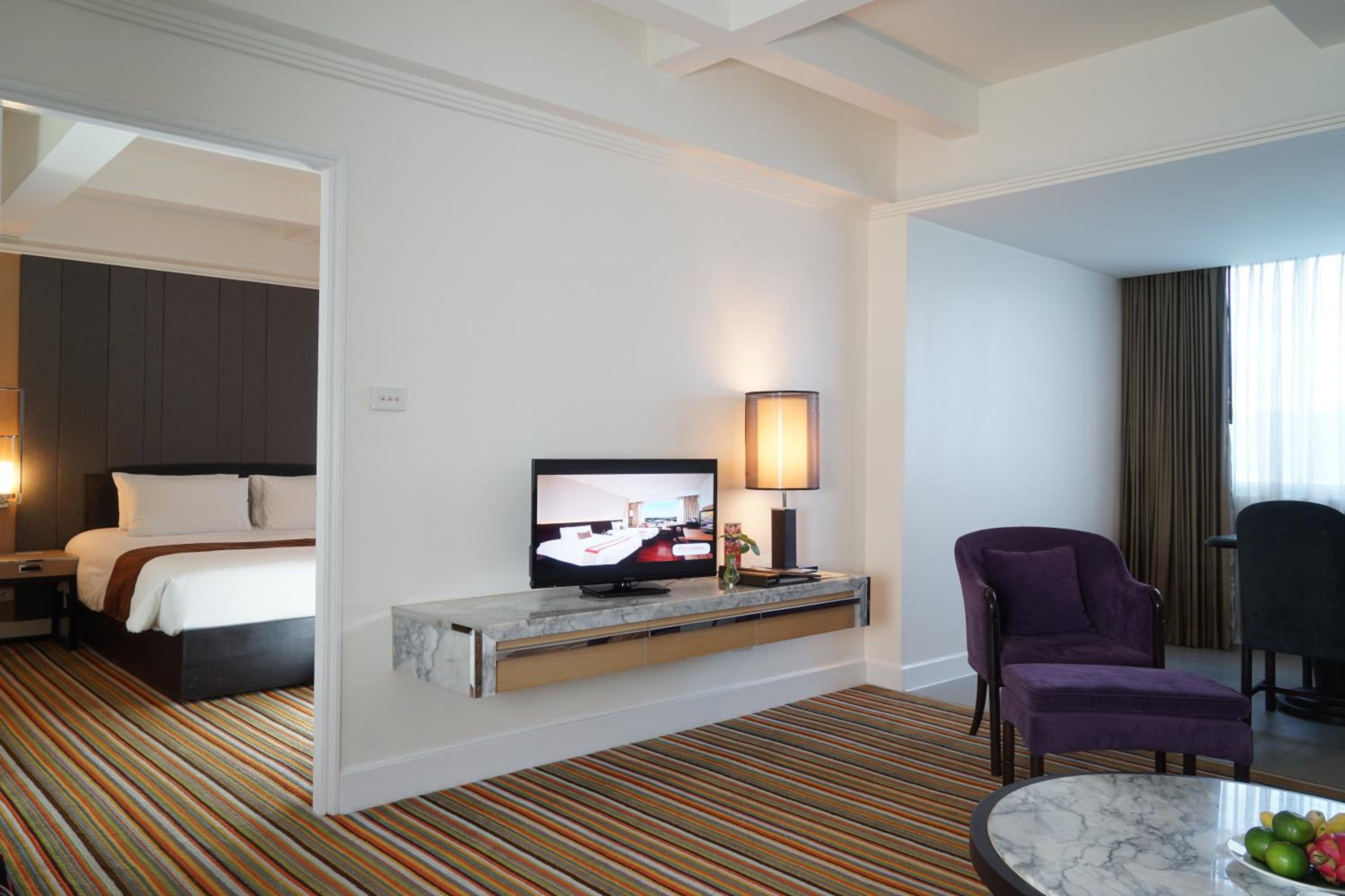 Executive Suite - King - Photo 4