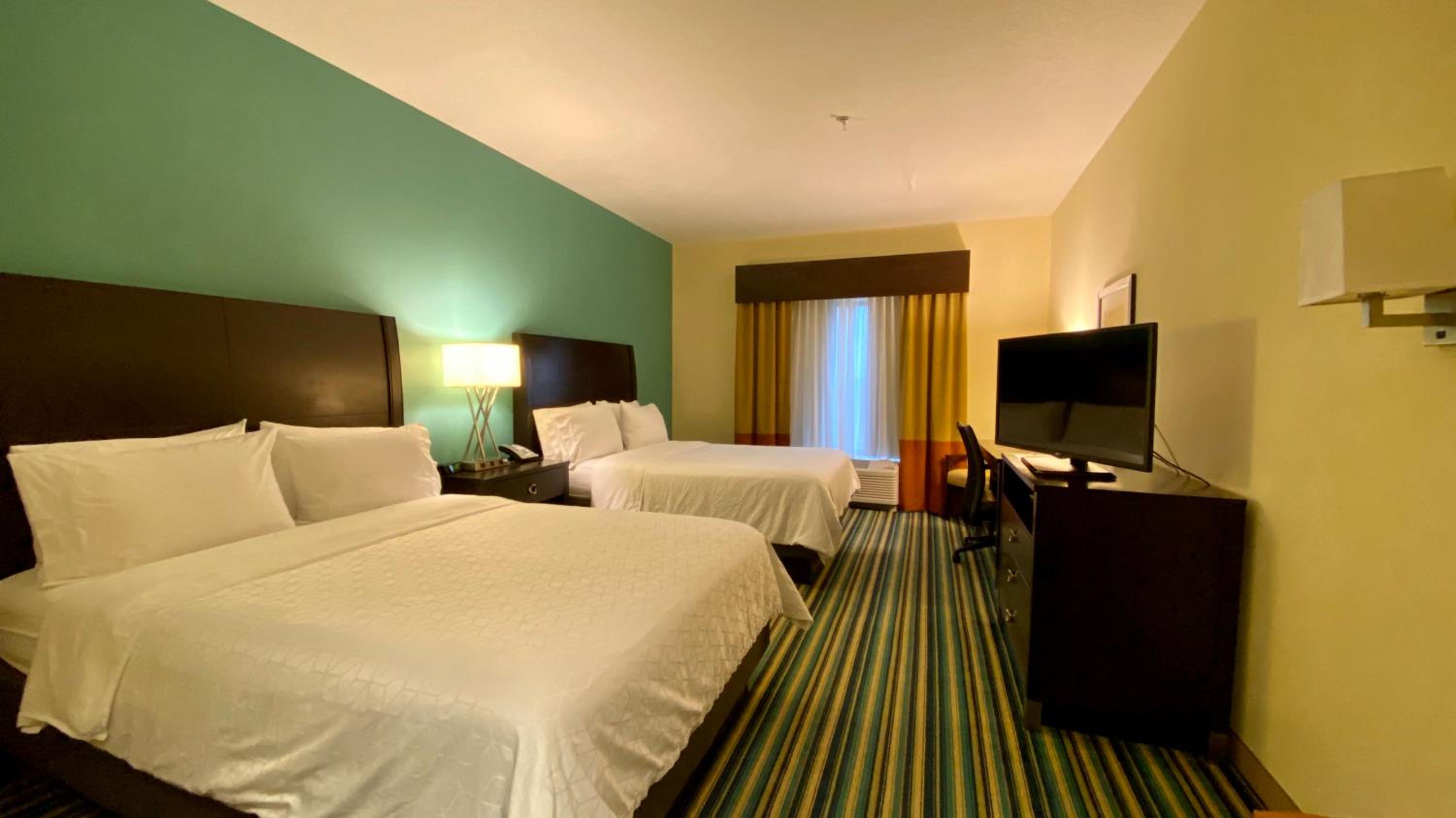 Queen Room with Two Queen Beds - Hearing Accessible/Non-Smoking