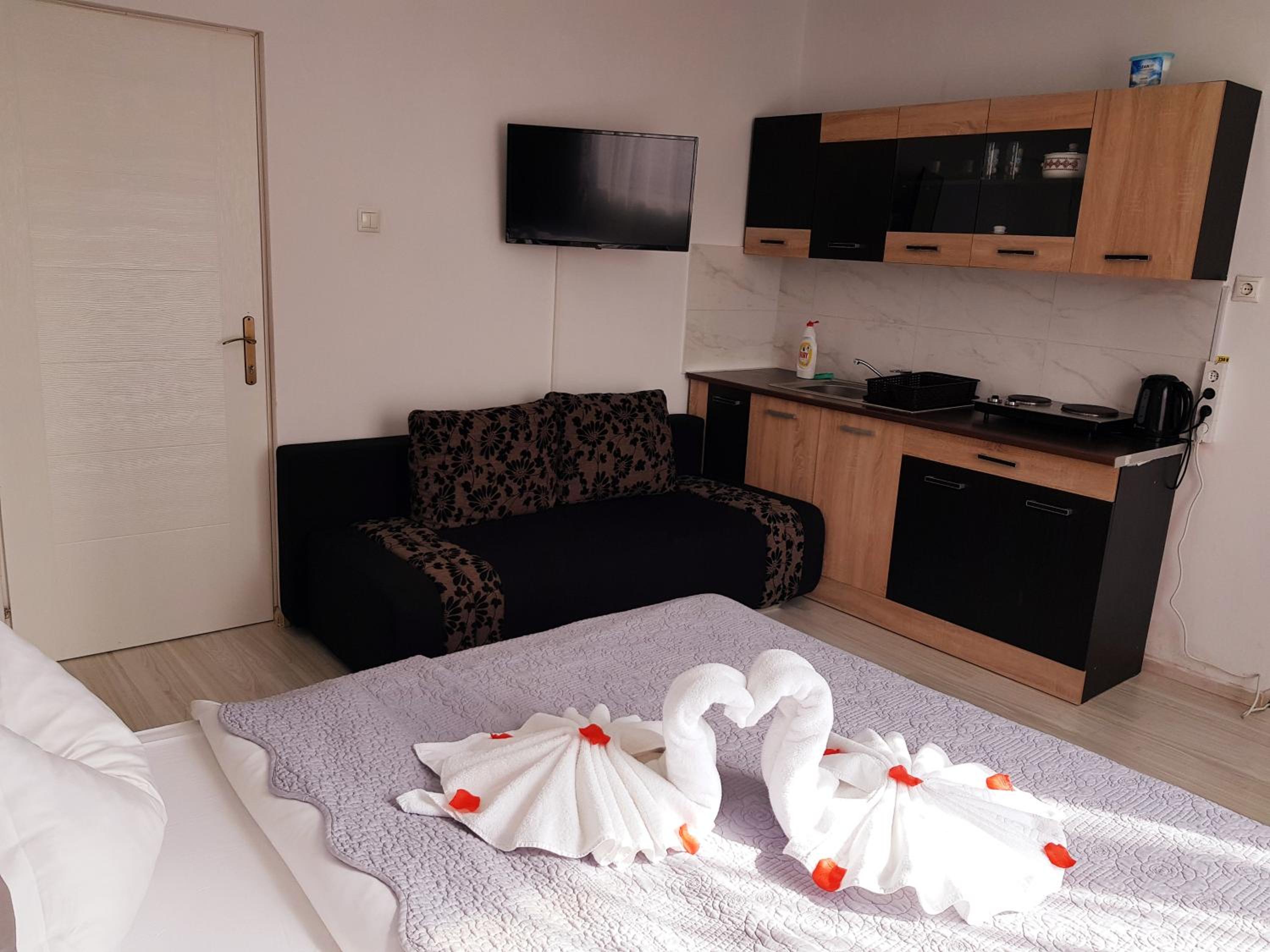 Studio with Spa Bath - Photo 10