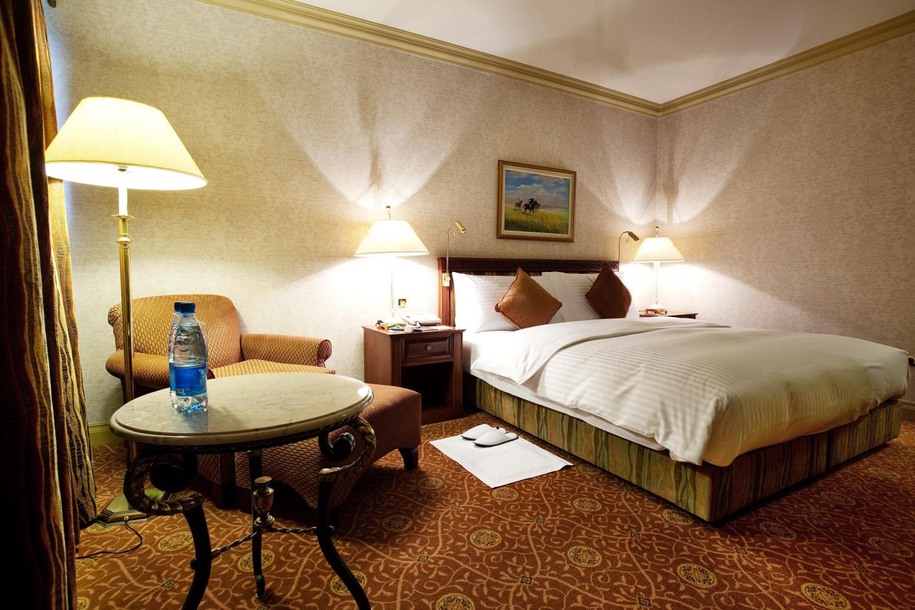 Comfort Suite, 1 King Bed  photo 2