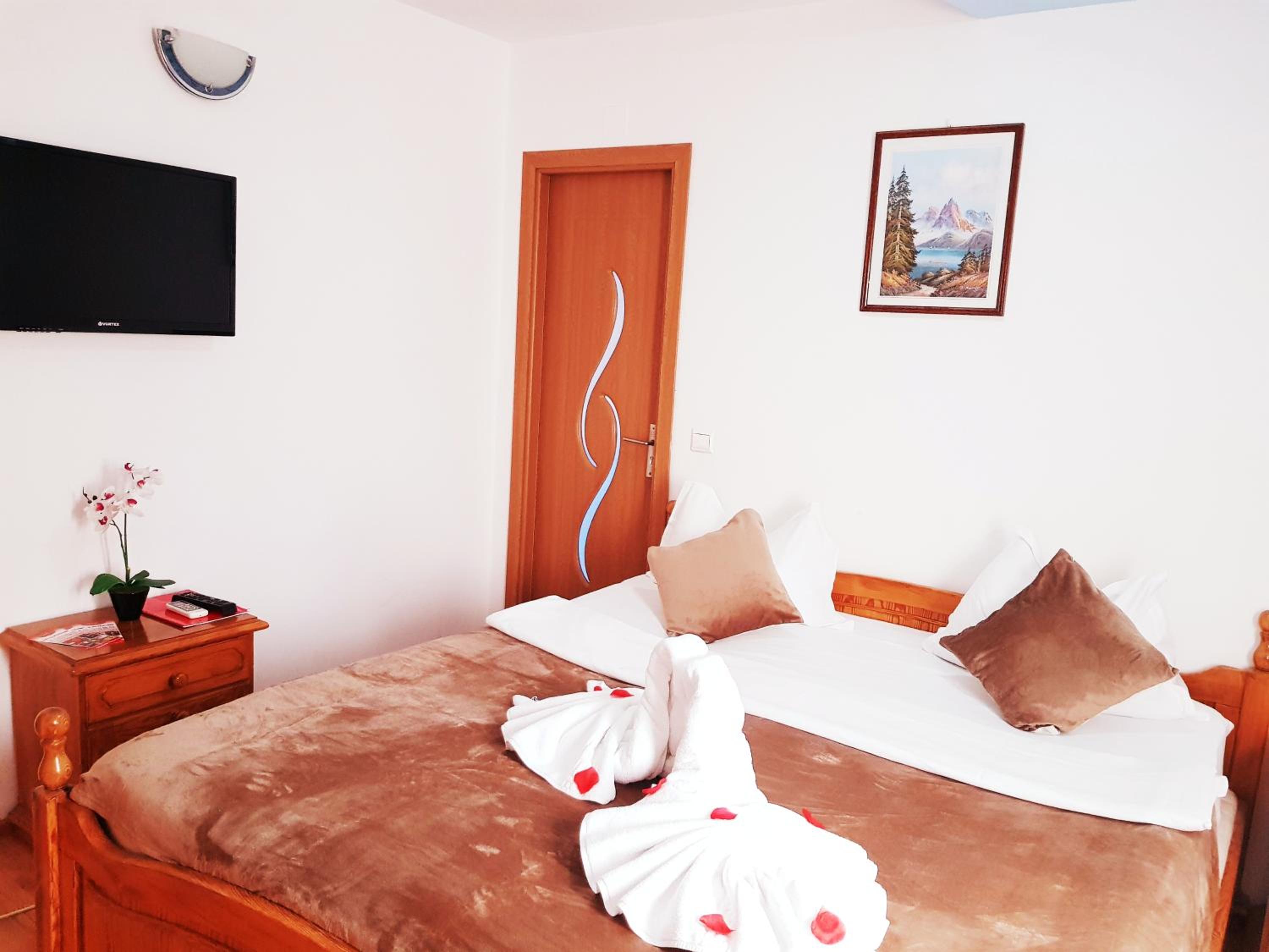 Standard Double Room - Non-Smoking - Photo 3