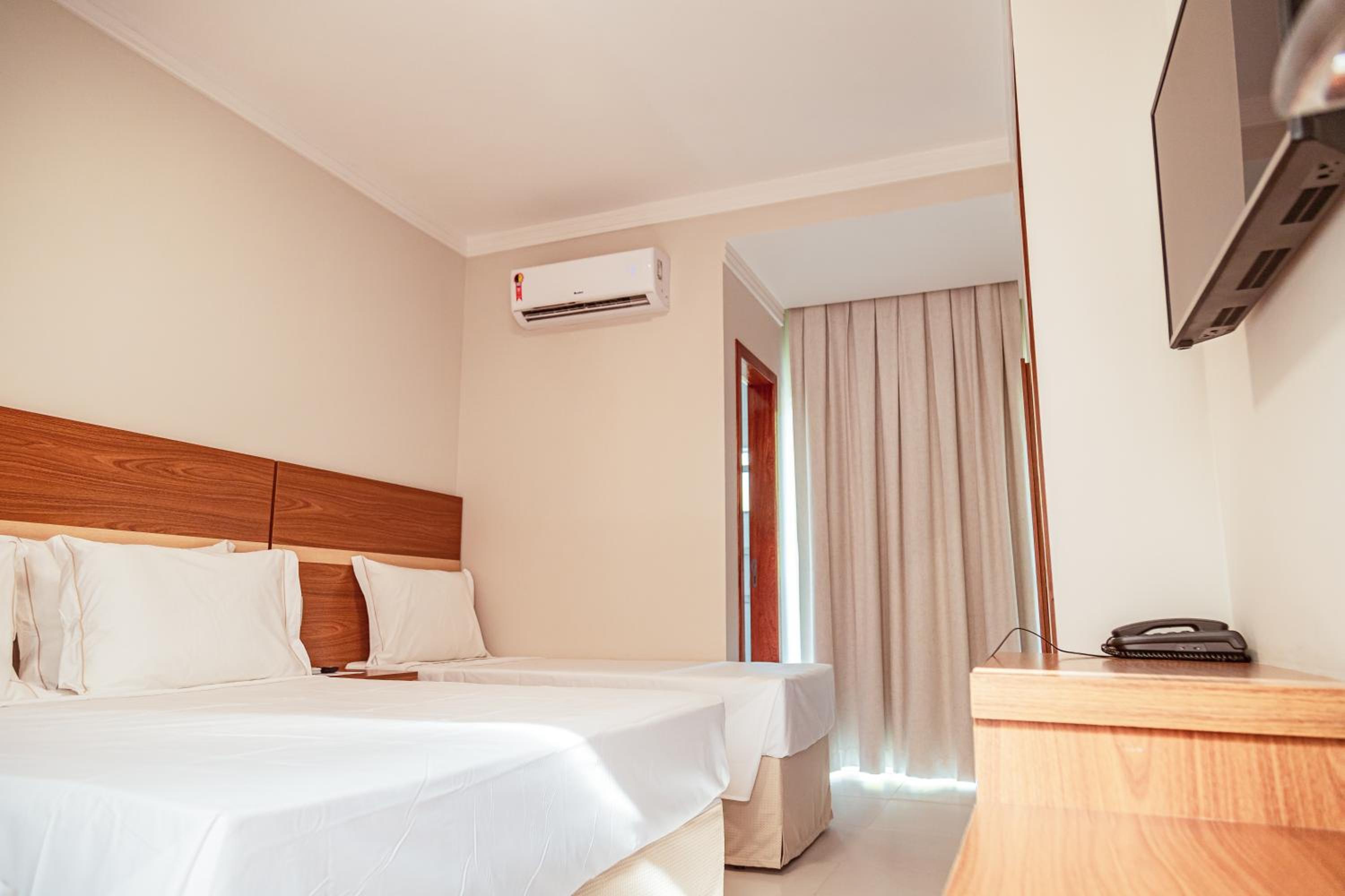Quadruple Room - Photo 2