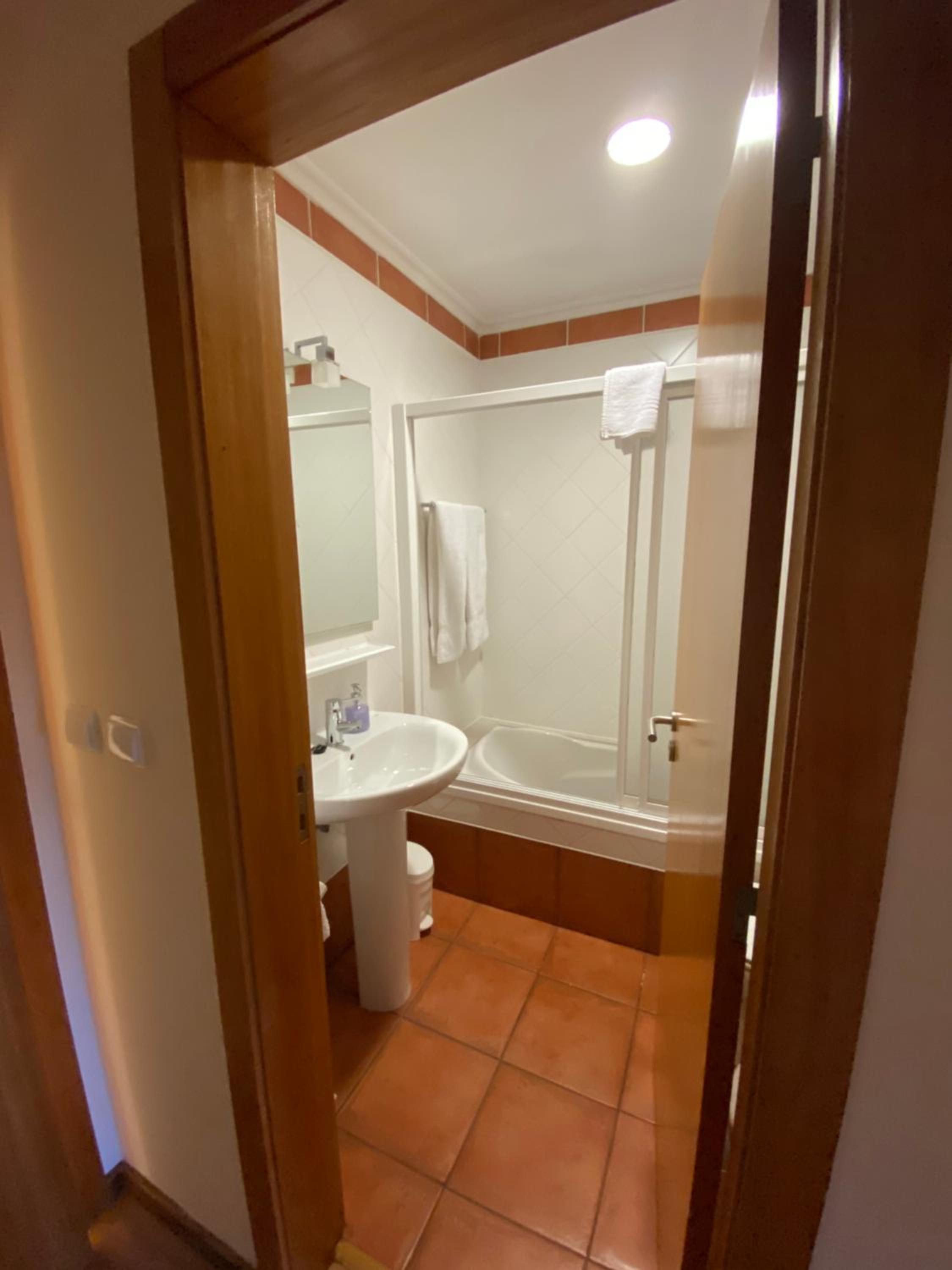 Double Room - Photo 2