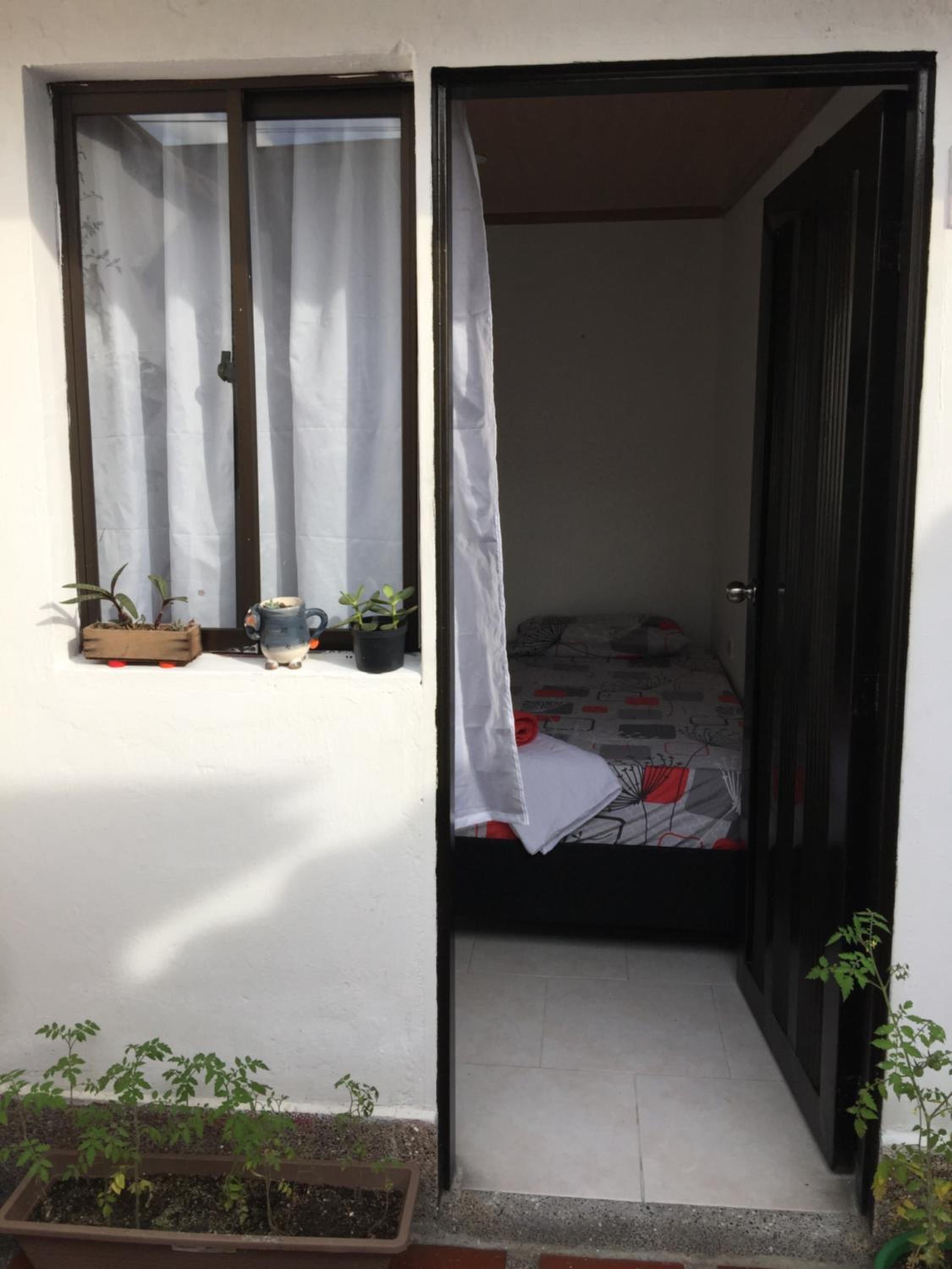 Small Single Room photo 1